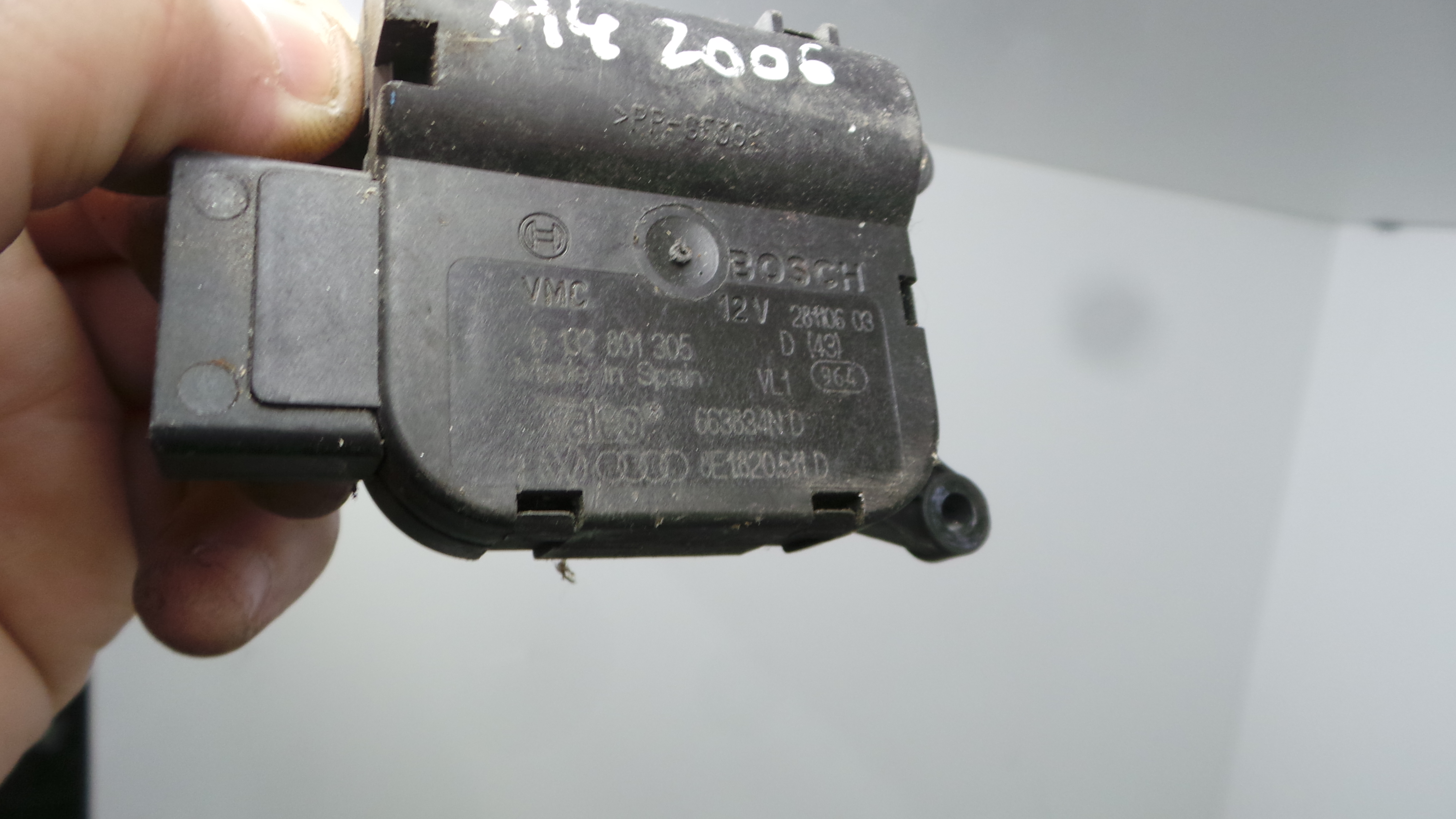 Atuador do Circuito de Ar  8E1820511D - AUDI A4 B7 (8EC)-36386803