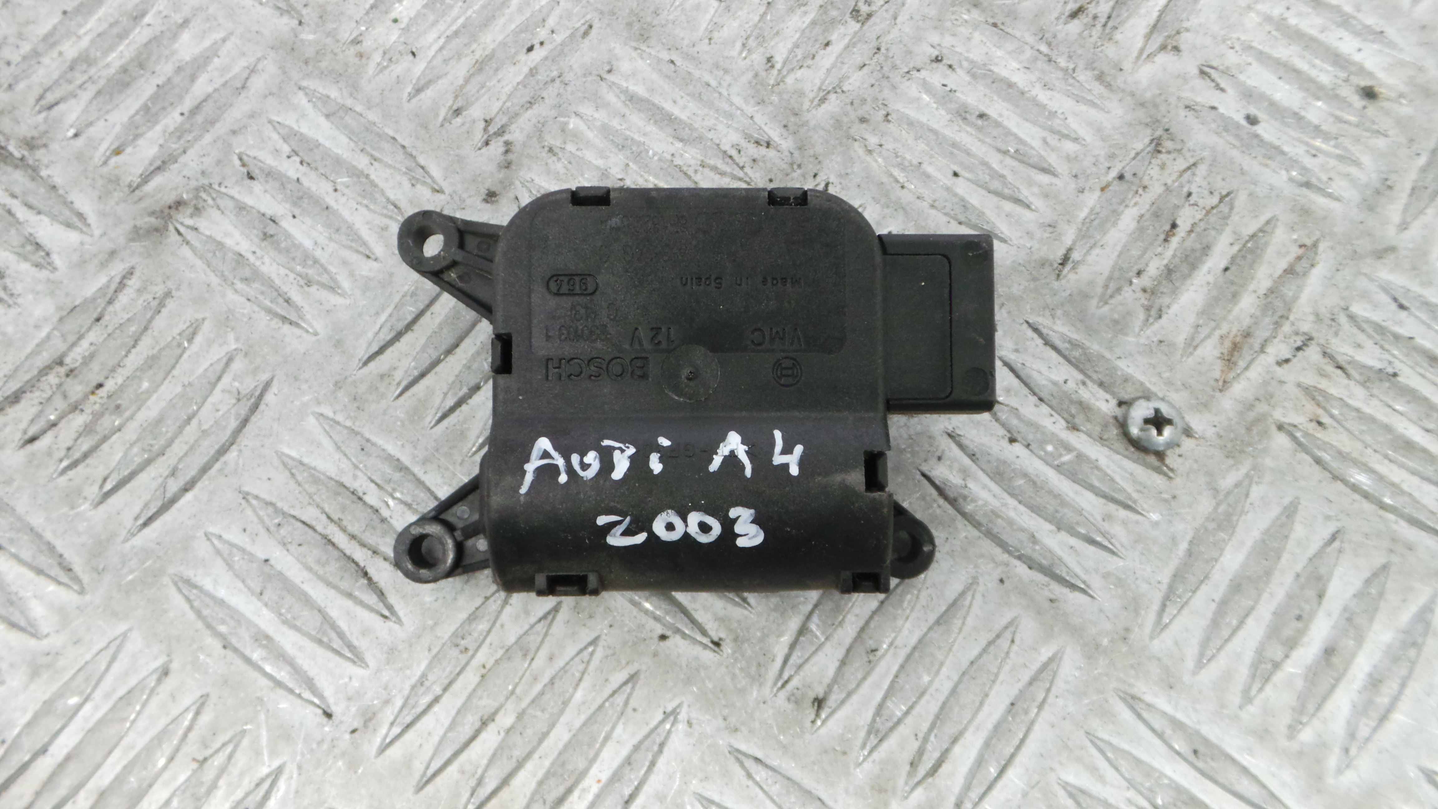 Atuador do Circuito de Ar  8E1820511A - AUDI A4 B6 (8E2)-36386815