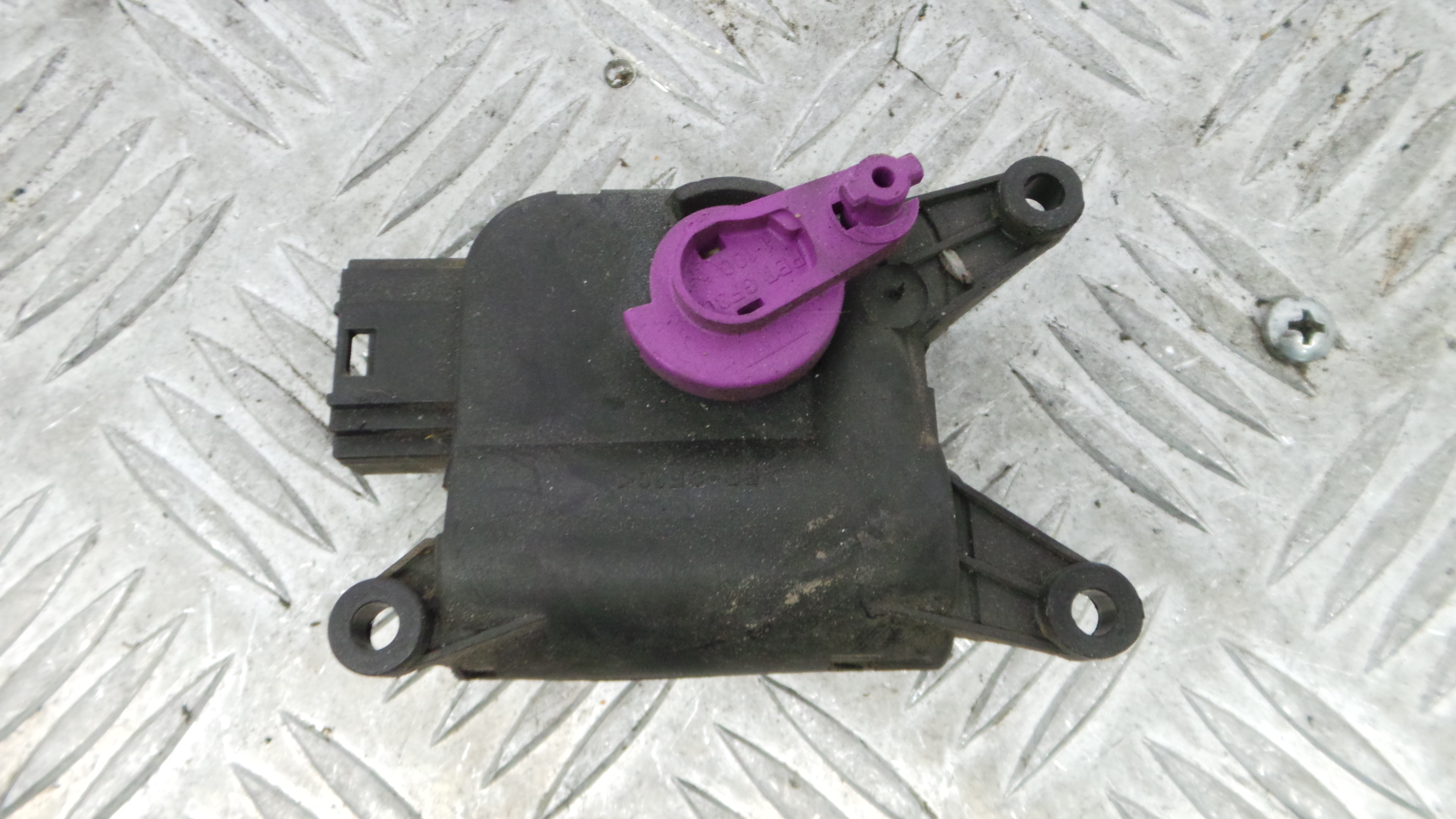 Atuador do Circuito de Ar  8E1820511A - AUDI A4 B6 (8E2)-36386815