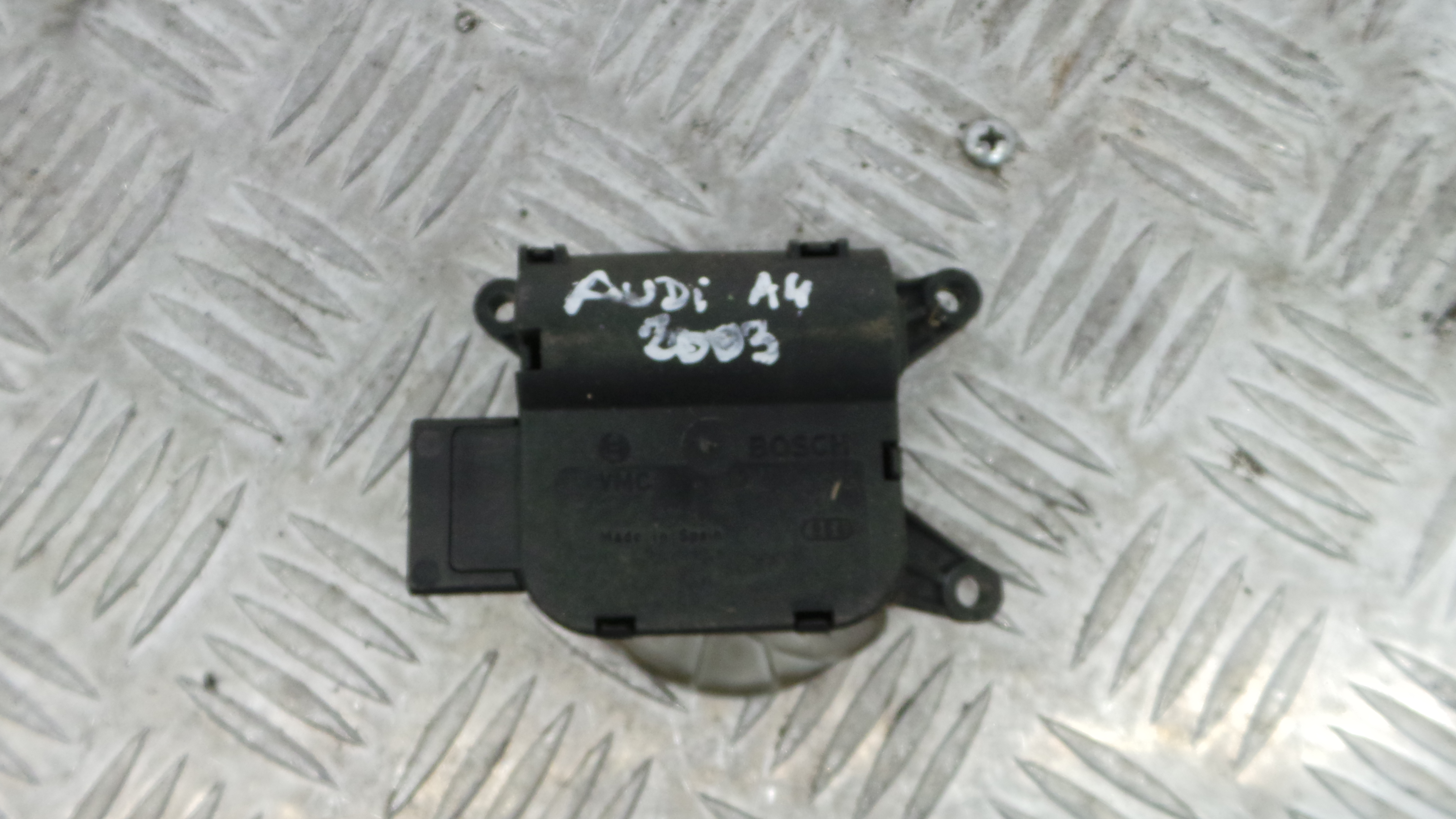 Atuador do Circuito de Ar  8E1820511C - AUDI A4 B6 (8E2)-36386818