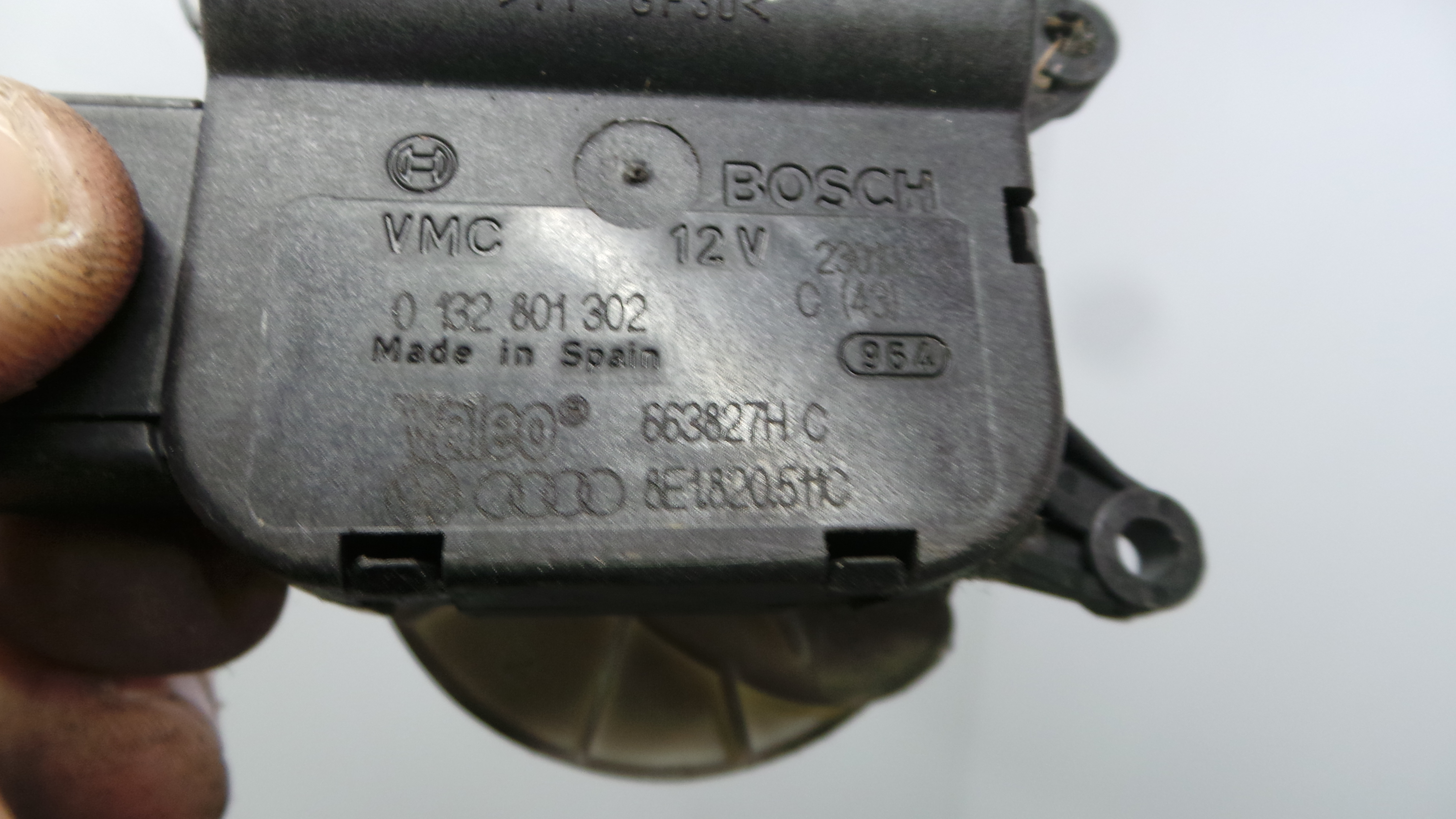 Atuador do Circuito de Ar  8E1820511C - AUDI A4 B6 (8E2)-36386818