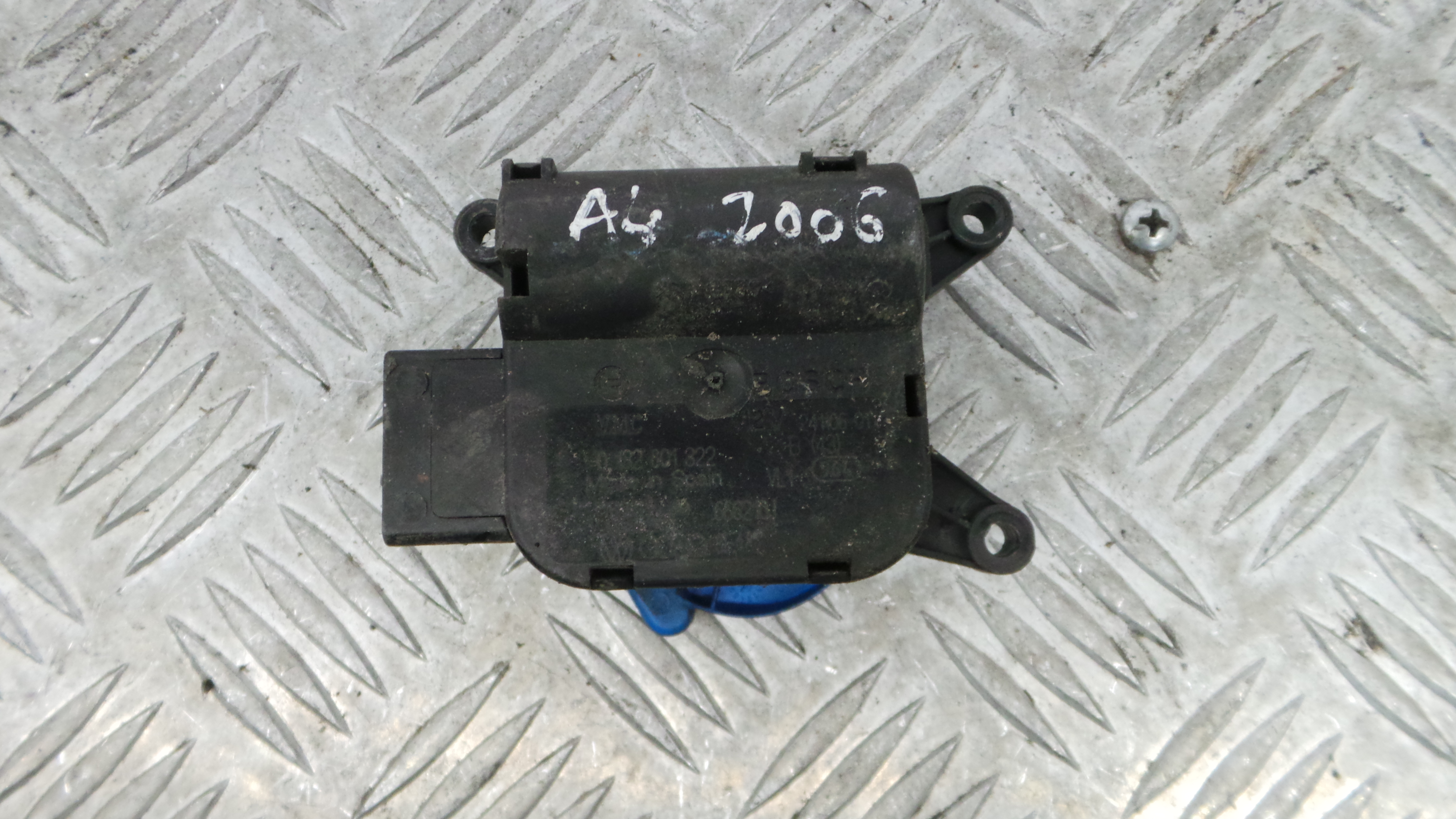Atuador do Circuito de Ar  8E1820511F - AUDI A4 B7 (8EC)-36386824