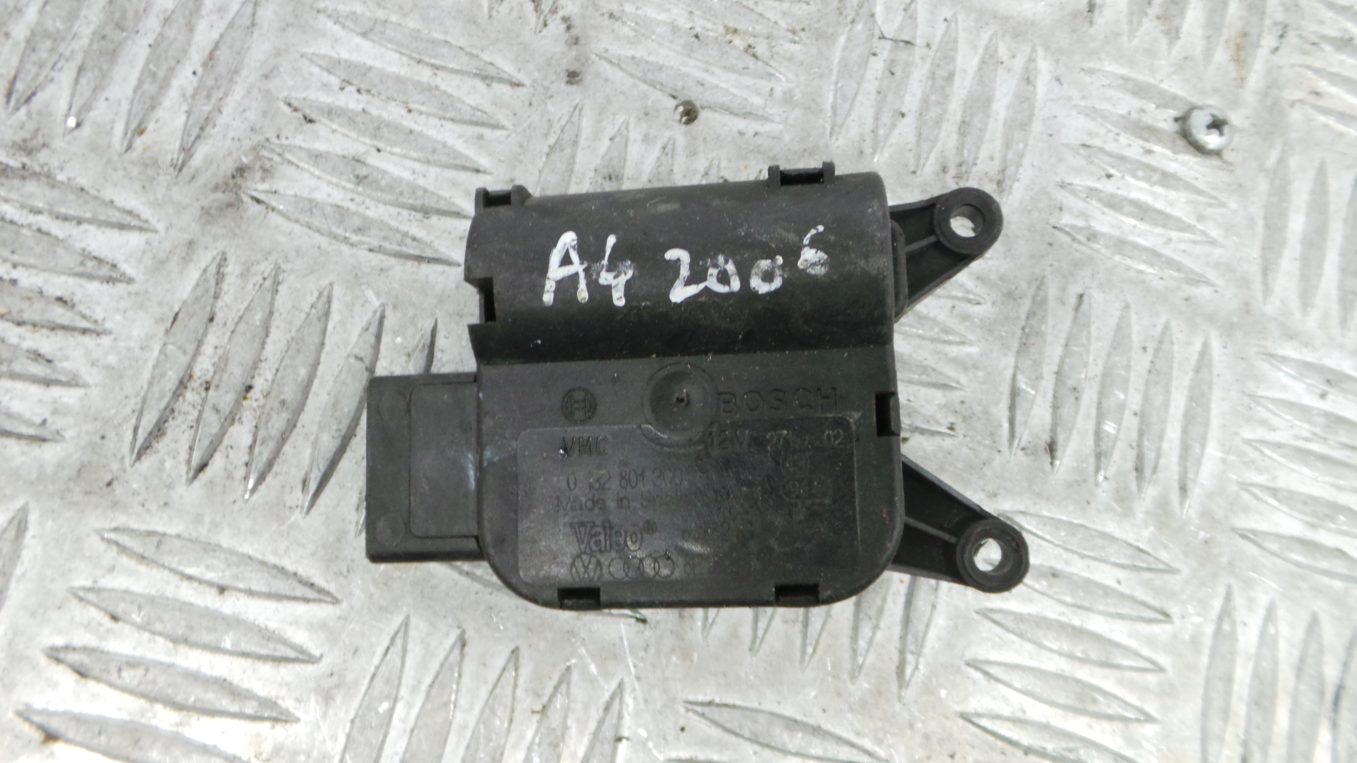 Atuador do Circuito de Ar  8E1820511A - AUDI A4 B7 (8EC)-36386833