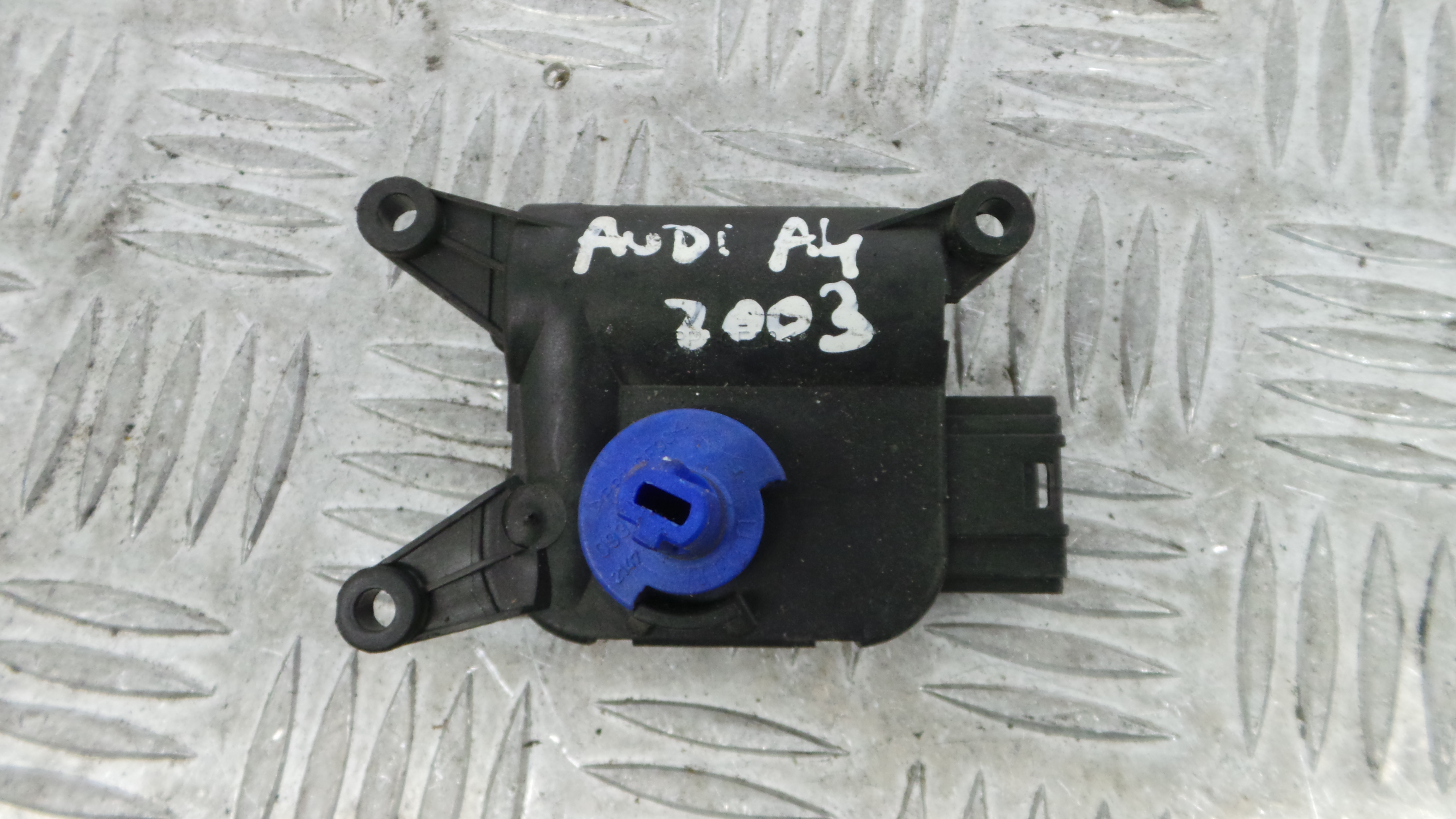 Atuador do Circuito de Ar  8E1820511D - AUDI A4 B6 (8E2)-36386839