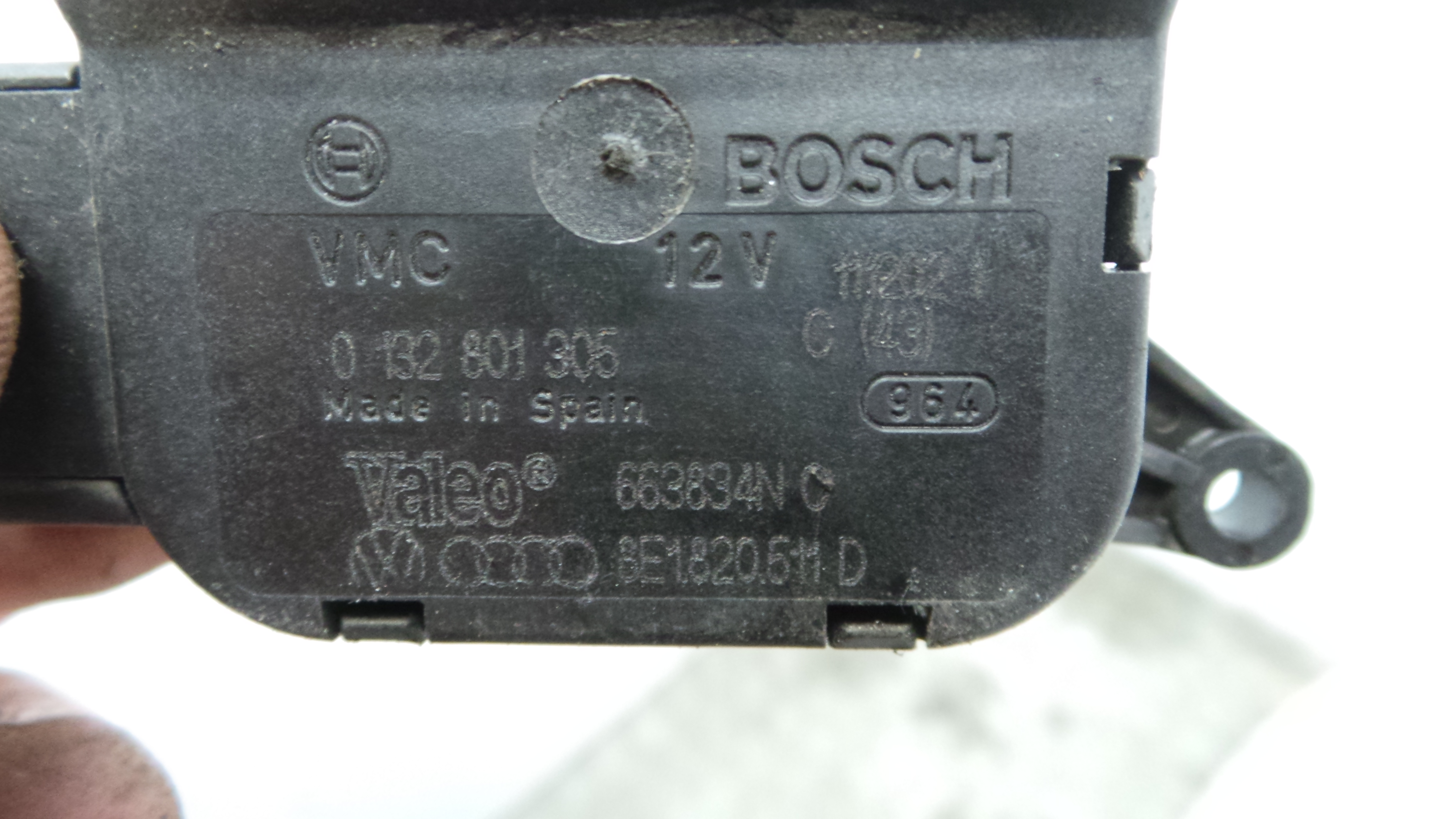 Atuador do Circuito de Ar  8E1820511D - AUDI A4 B6 (8E2)-36386839