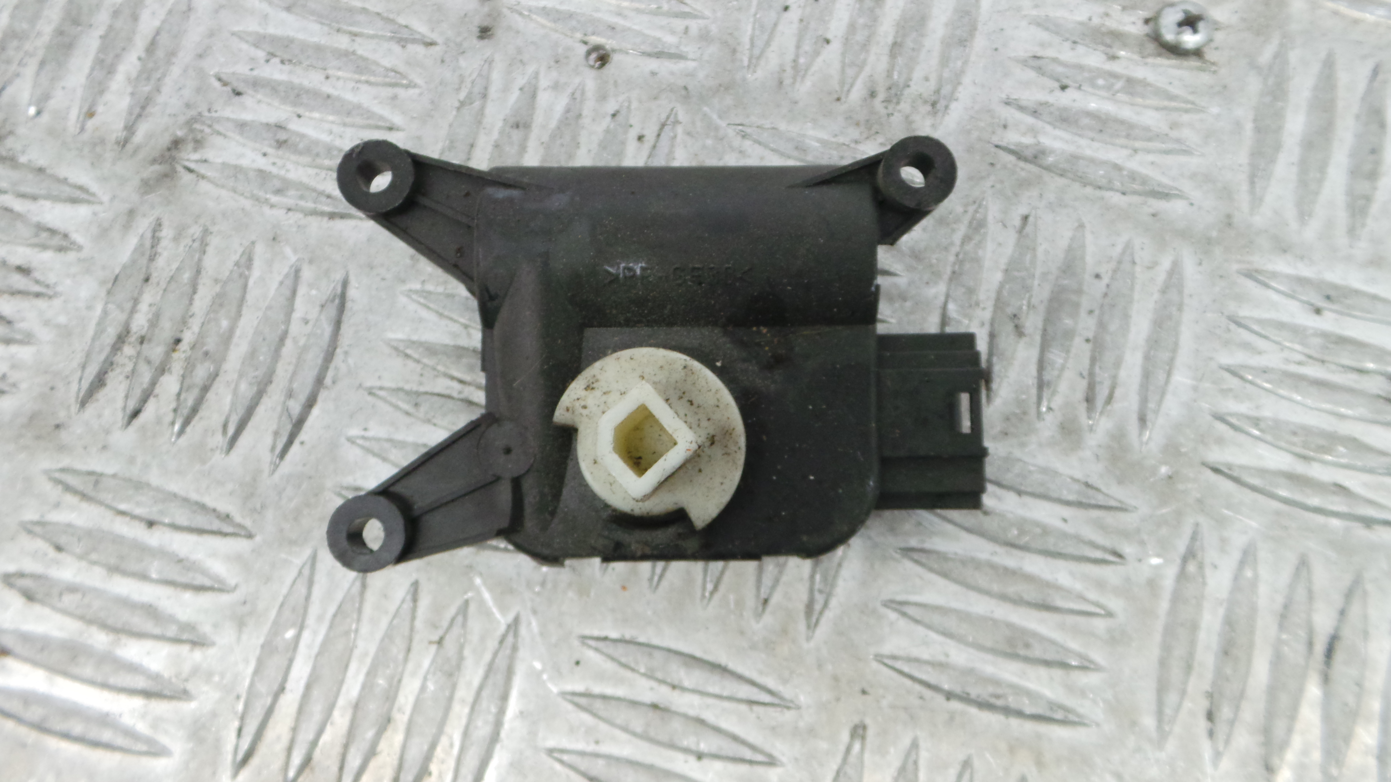 Atuador do Circuito de Ar  3C1907511B - VW PASSAT B6 (3C2)-36386854