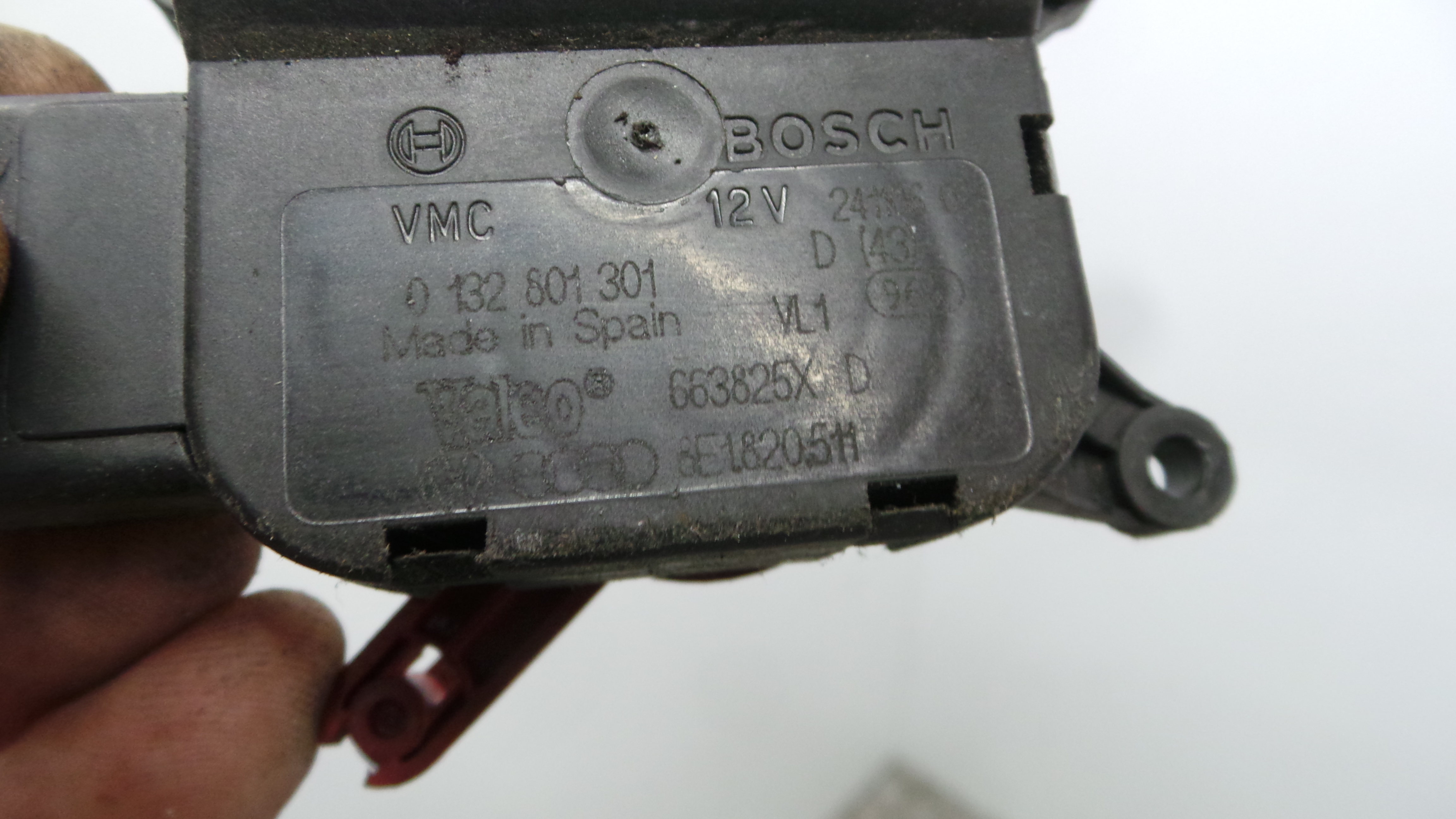 Atuador do Circuito de Ar  8E1820511 - AUDI A4 B7 (8EC)-36386925