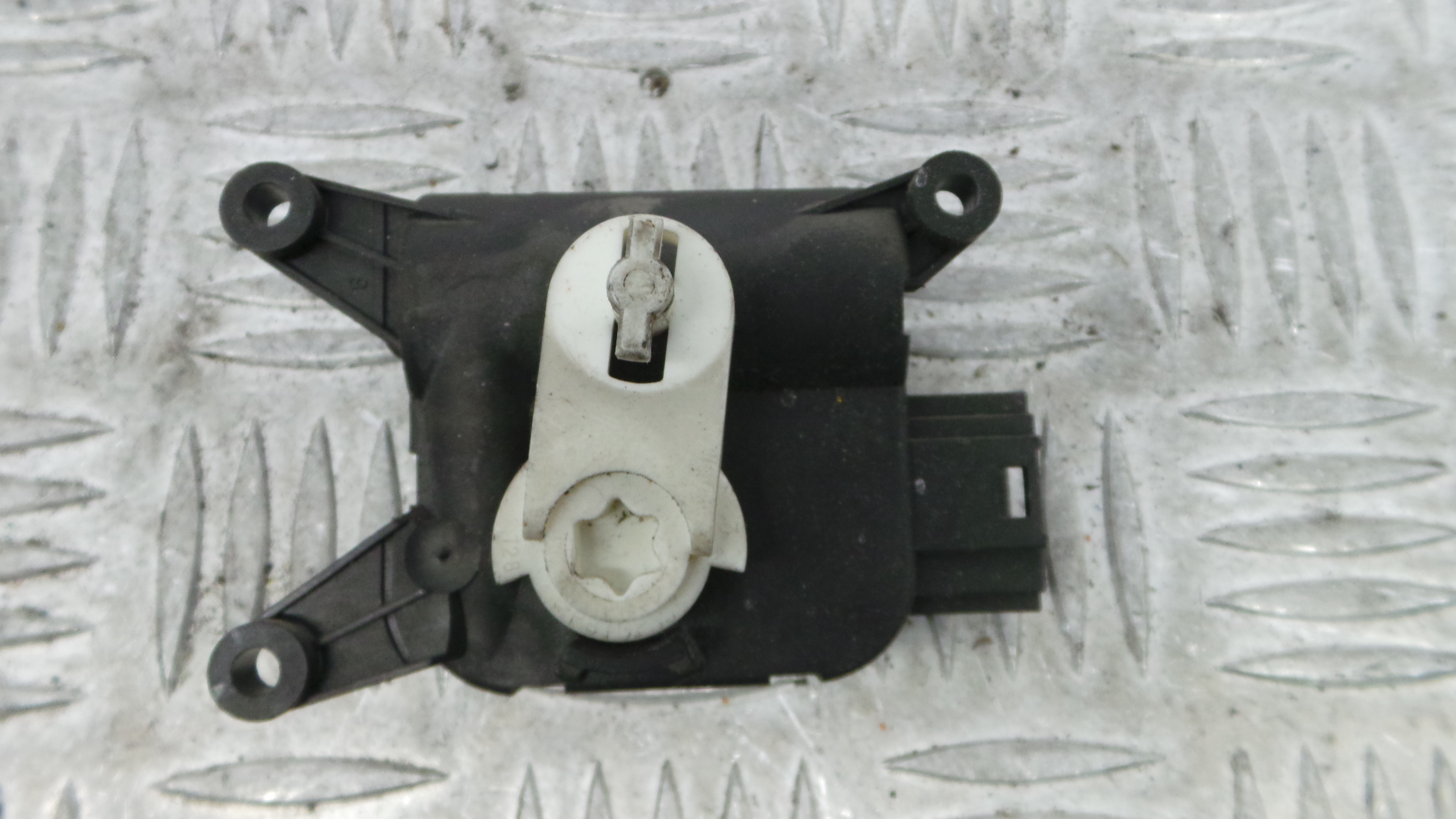 Atuador do Circuito de Ar 1K1907511C - VW POLO (9N_, 9A_)-36386943