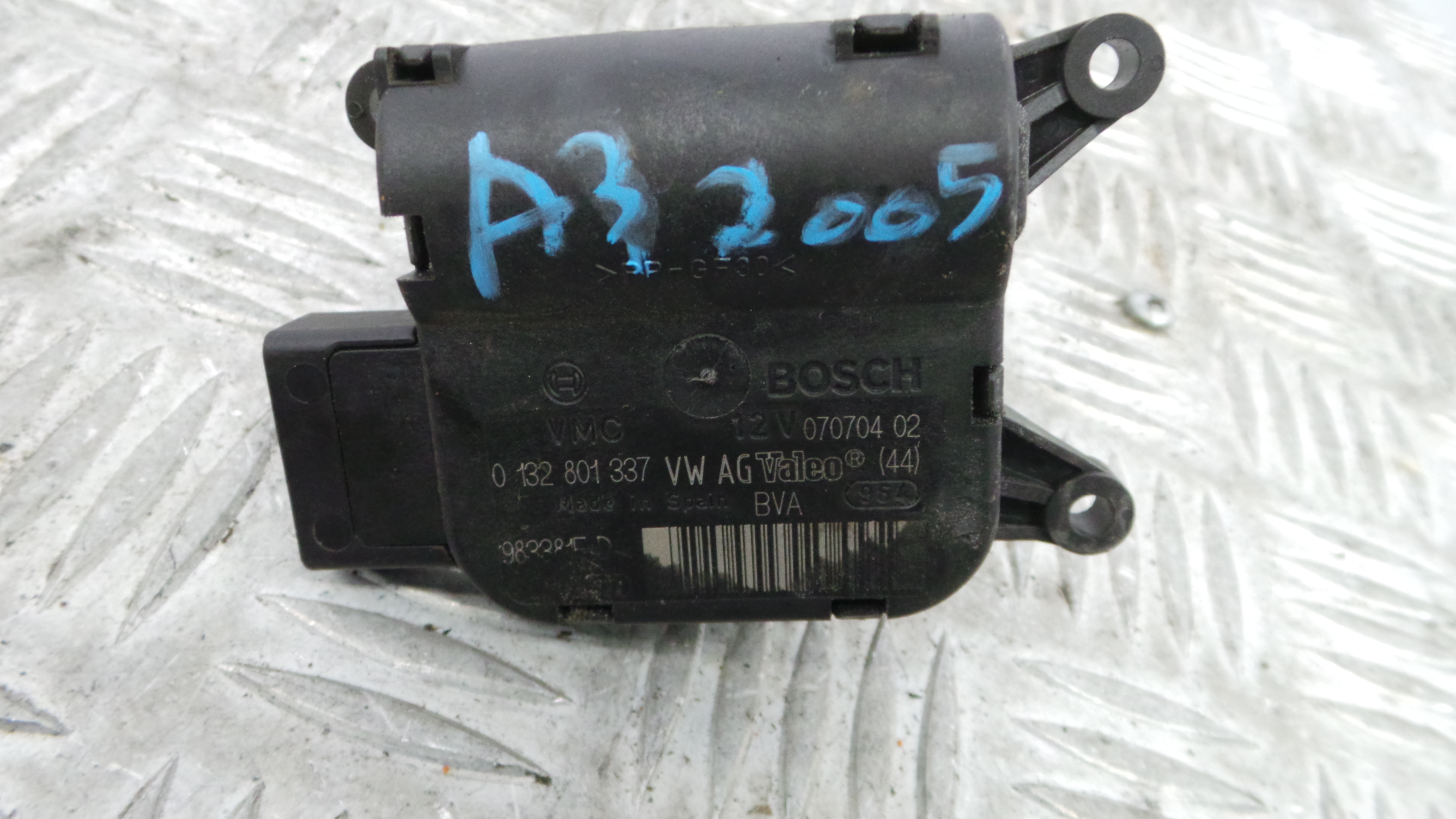 Atuador do Circuito de Ar  1K0907511D - AUDI A3 (8P1)-36386952