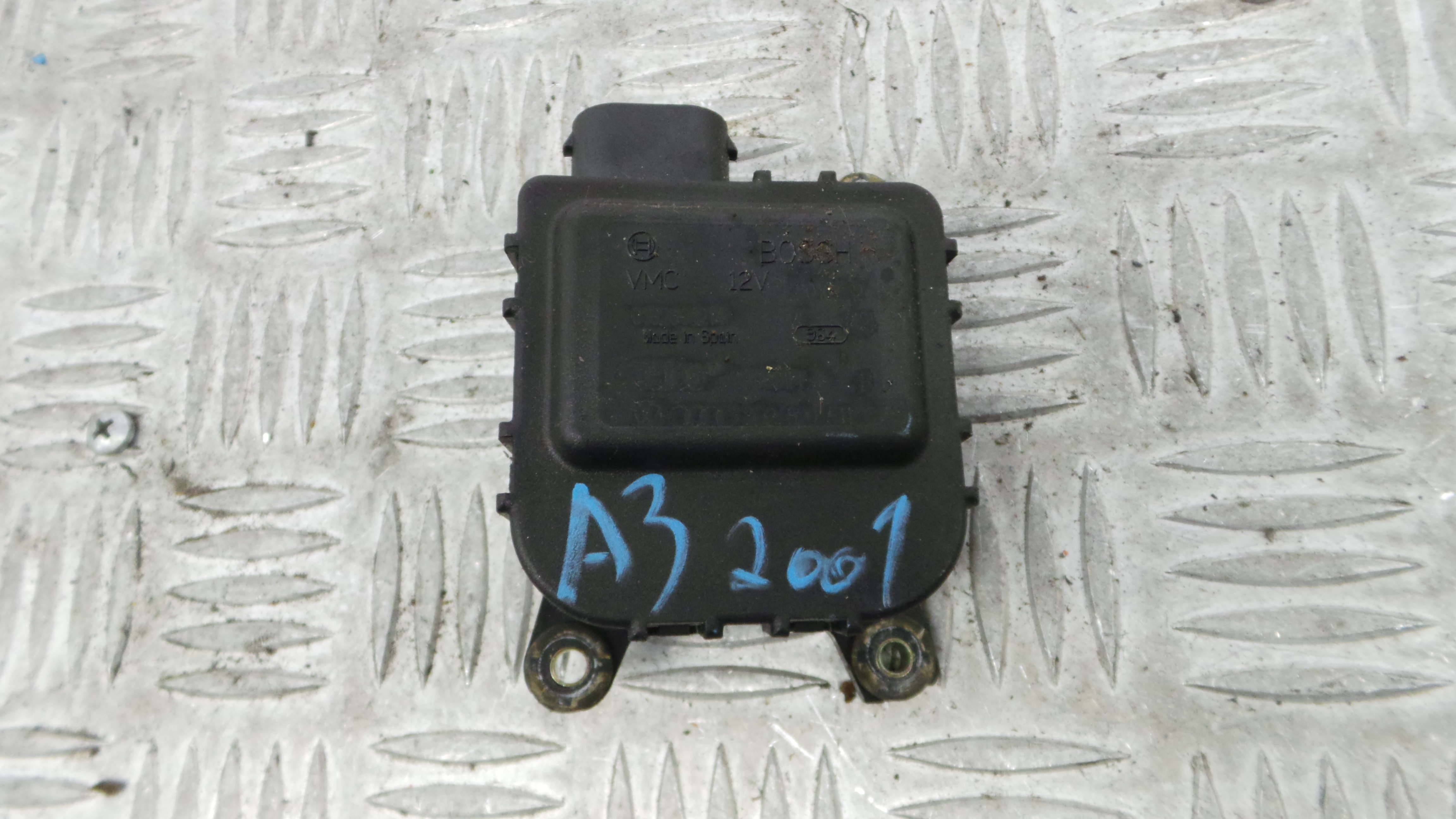 Atuador do Circuito de Ar 8D2820511C - AUDI A3 (8L1)-36386994 Atuador do Circuito de Ar 8D2820511C - AUDI A3 (8L1)-36386994