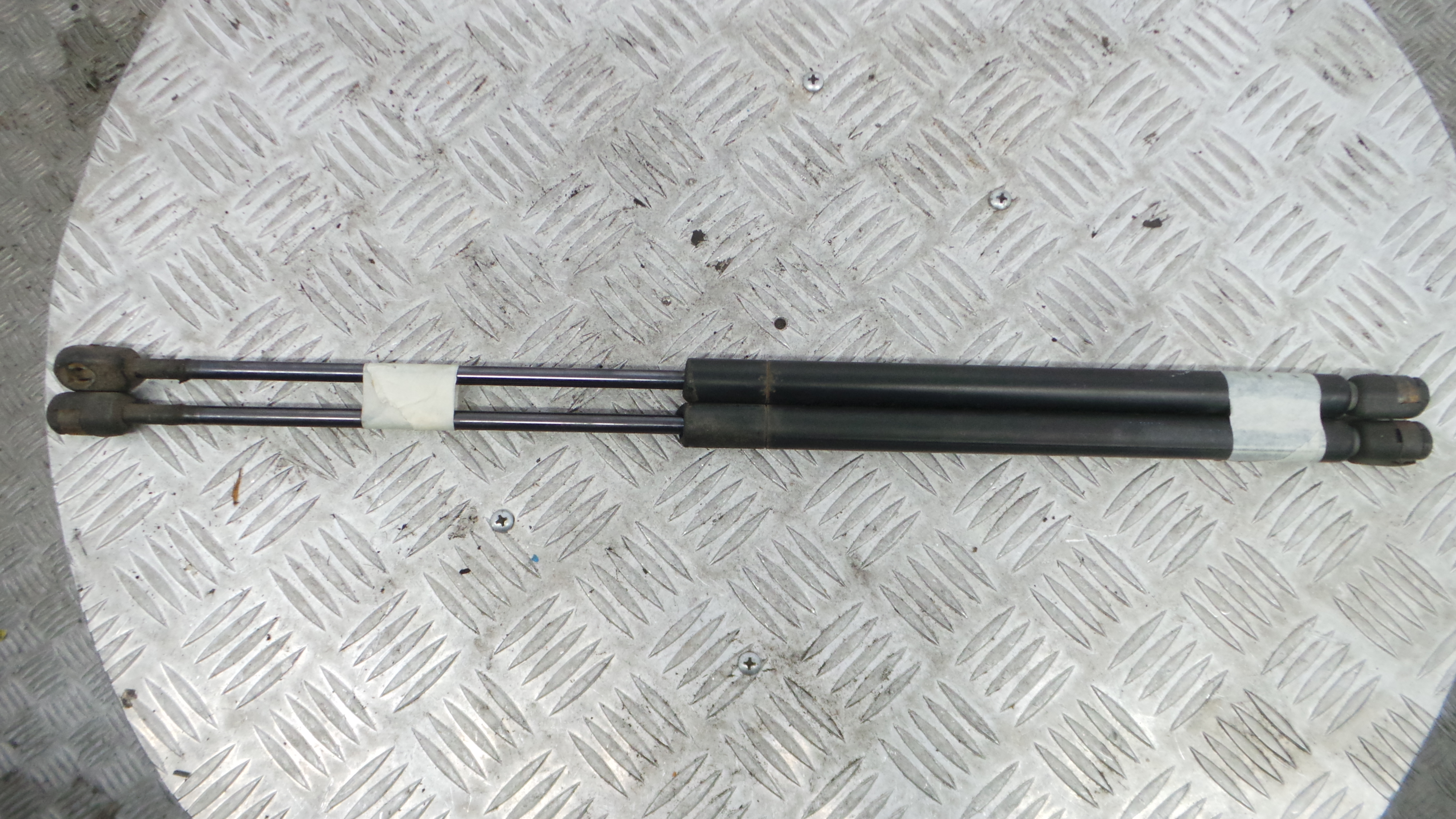 Amortecedor da Mala 6K6827550 - SEAT IBIZA II (6K1), IBIZA Mk II (6K1)-36400928