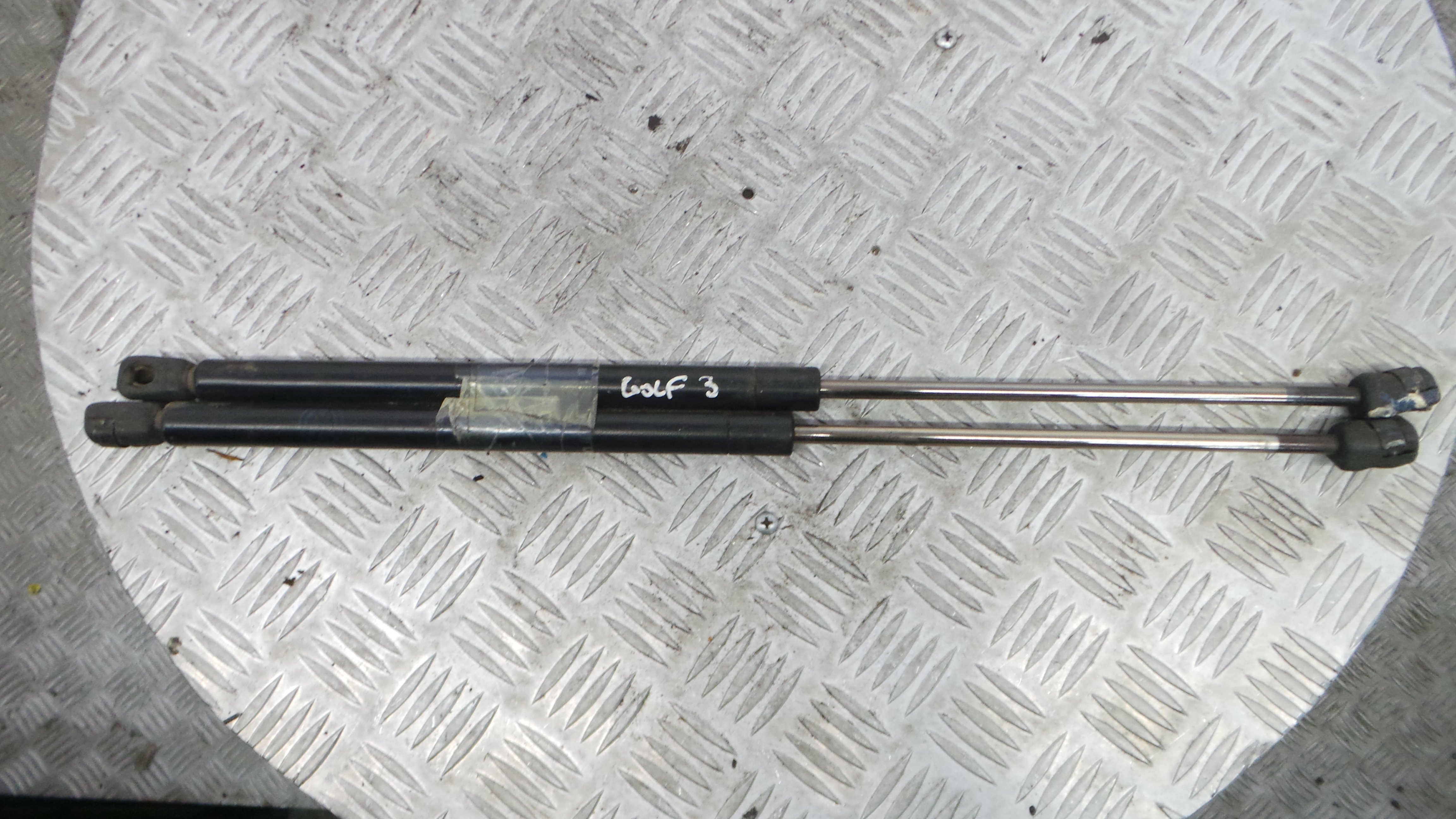 Amortecedor da Mala 1H6827550 - VW GOLF III (1H1), GOLF Mk III (1H1)-36400938