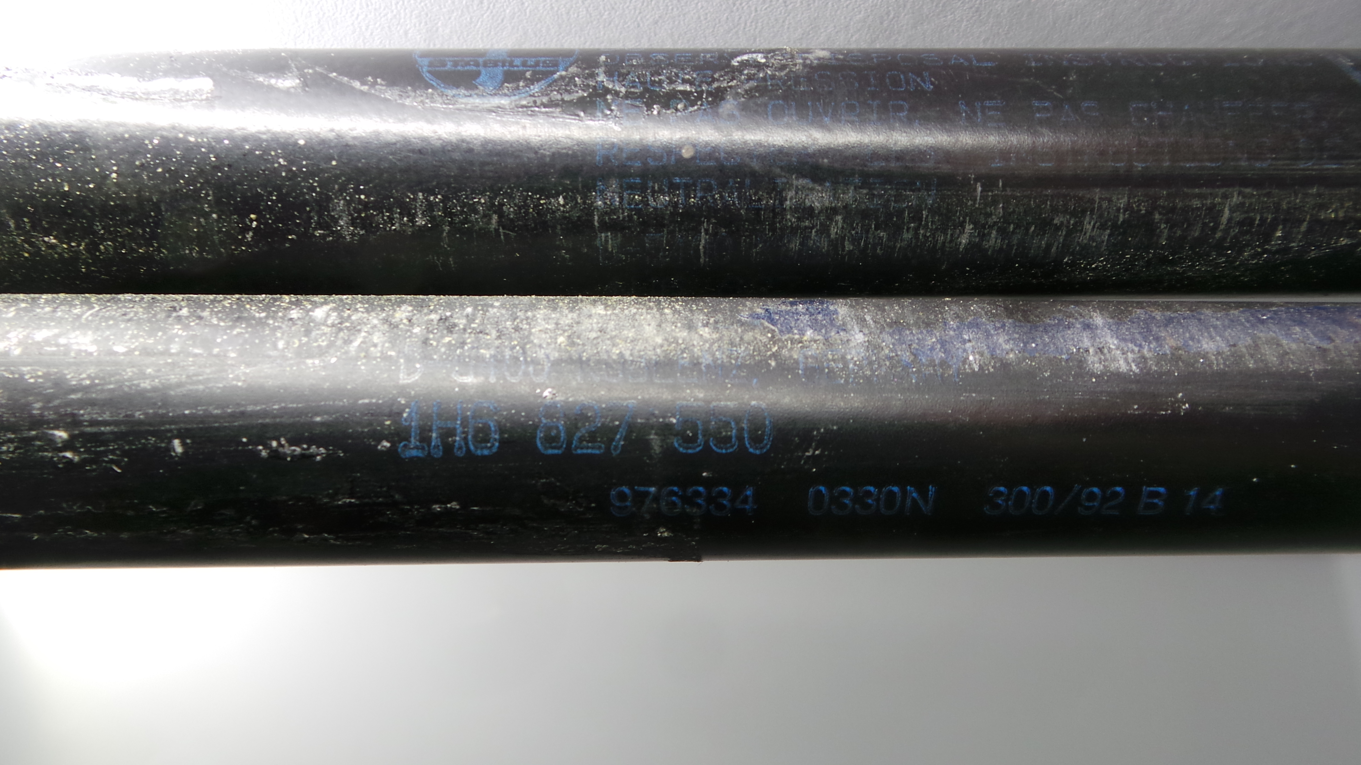 Amortecedor da Mala 1H6827550 - VW GOLF III (1H1), GOLF Mk III (1H1)-36400938