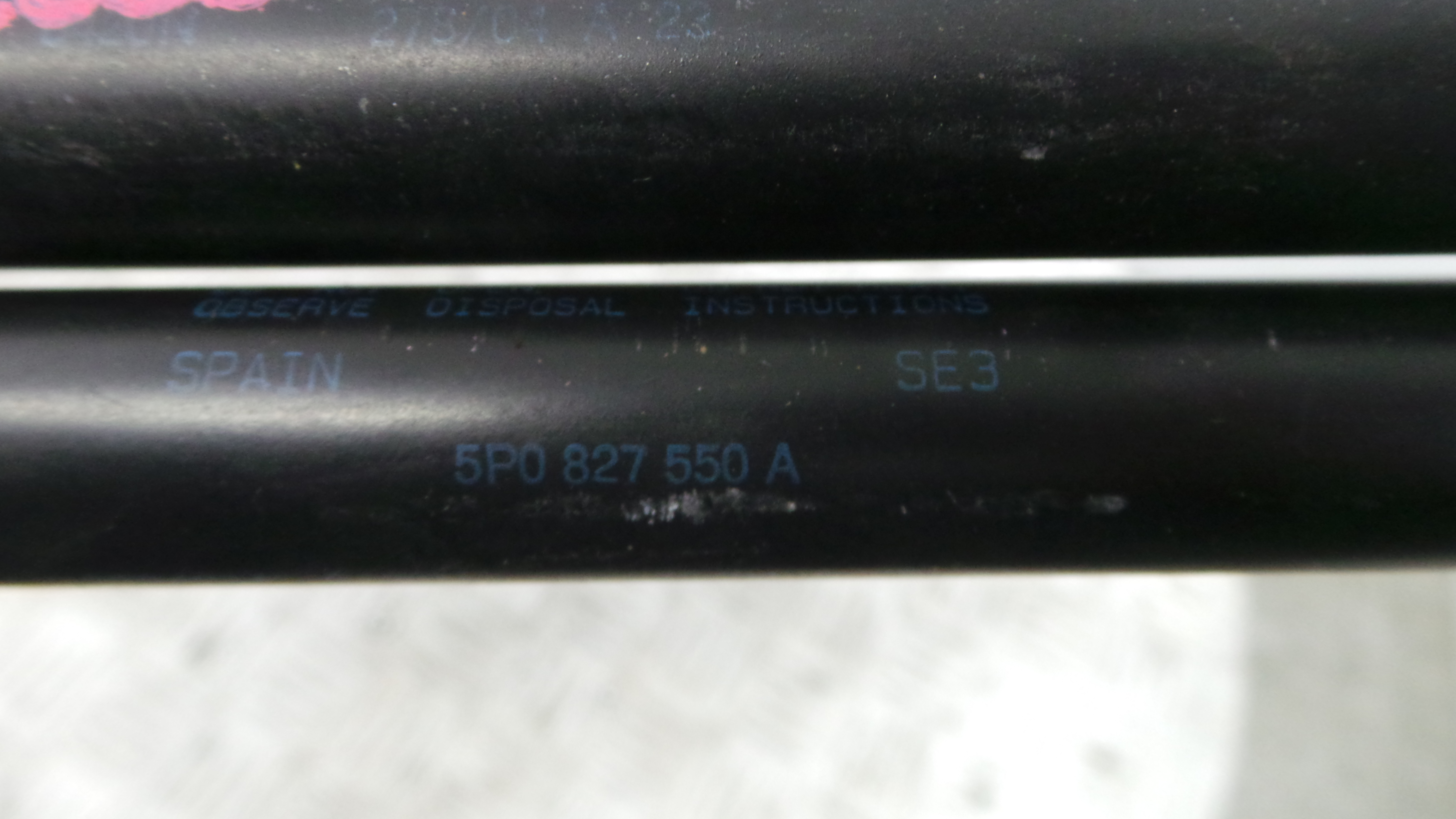 Amortecedor da Mala 5P0827550A - AUDI A6 C5 Avant (4B5)-36401004