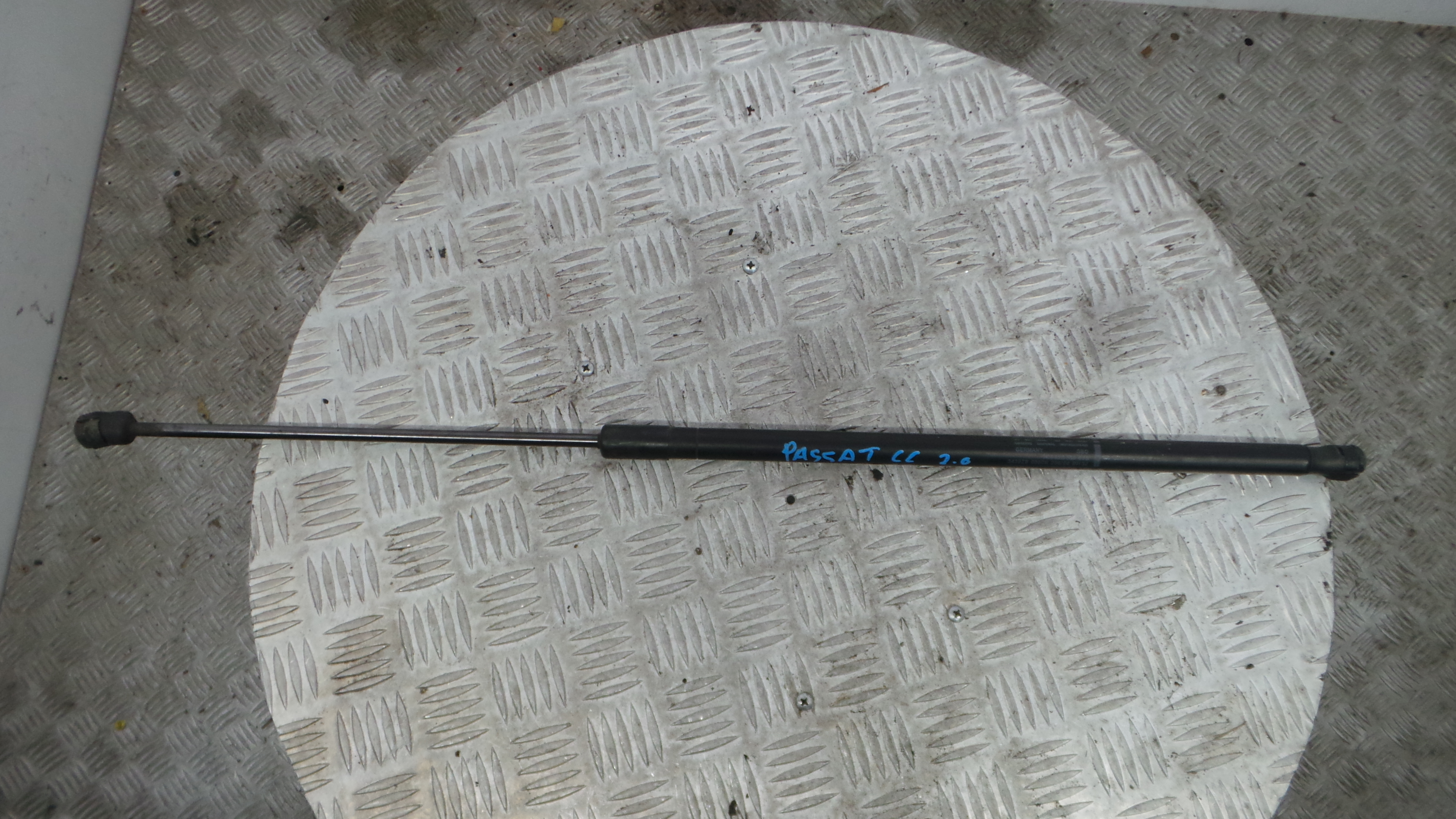 Amortecedor do Capot 3C8823359 - VW PASSAT CC B6 (357)-36402529