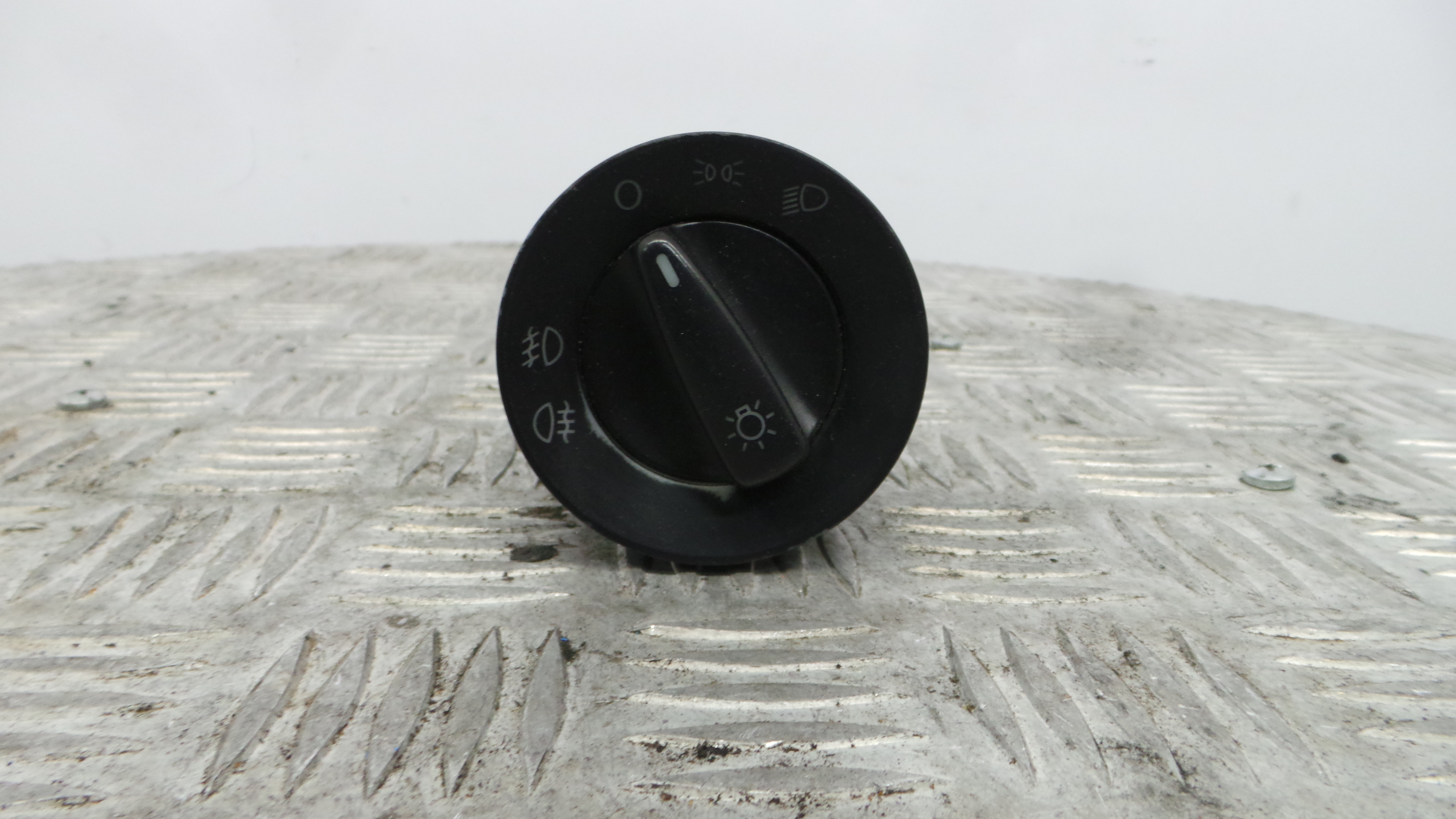 Comando das luzes  3B0941531C - SKODA OCTAVIA I (1U2)-36403496