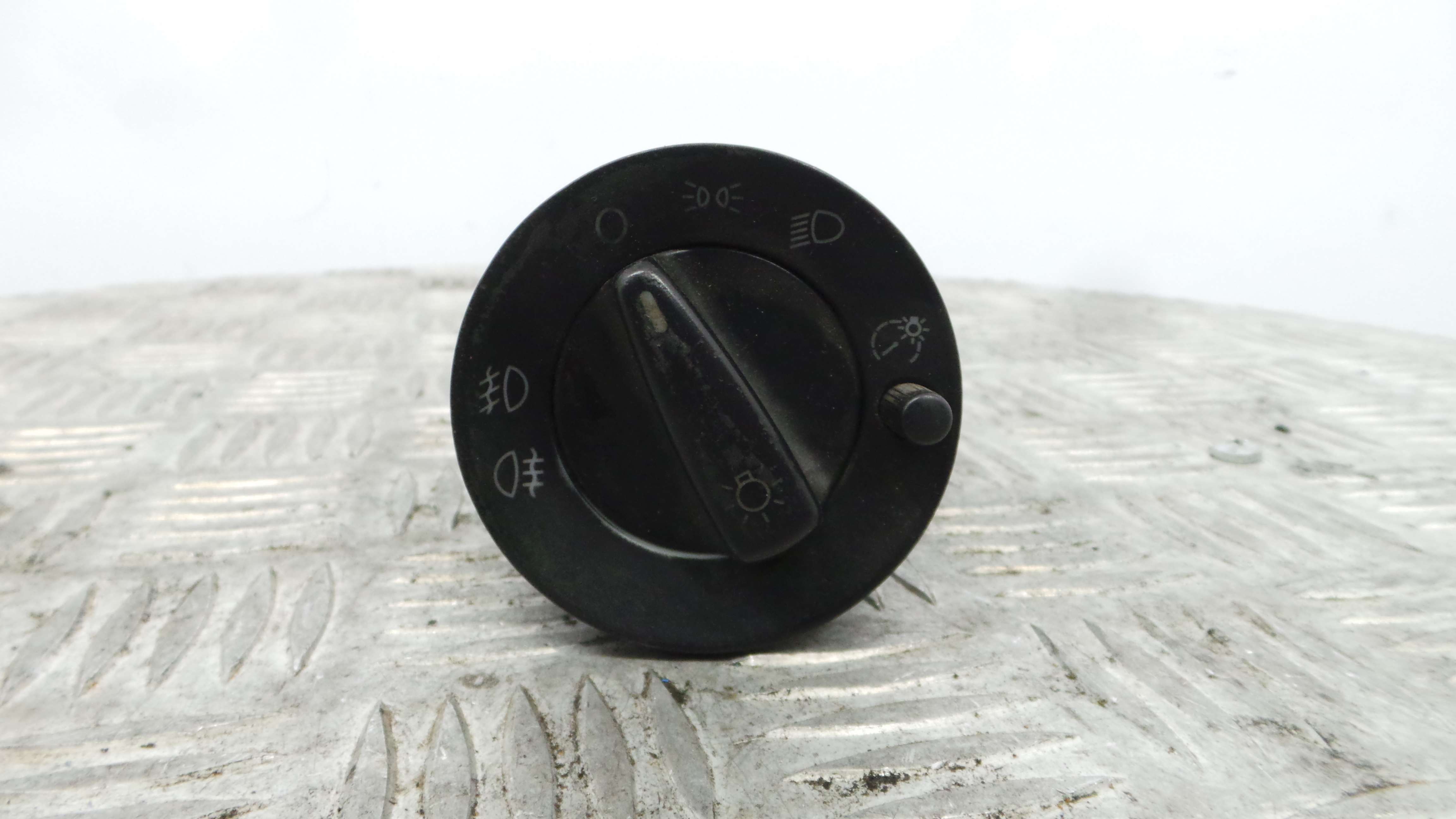 Comando das luzes  1U0941531A - SKODA OCTAVIA I (1U2)-36403502