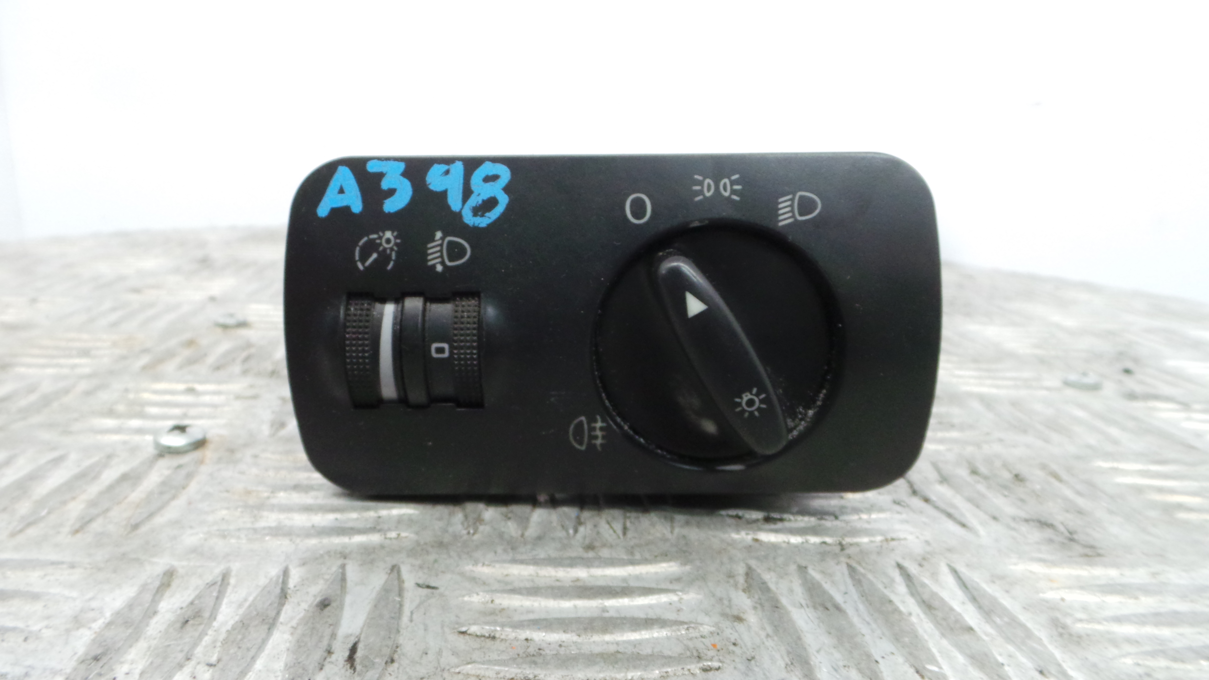 Comando das luzes 8L1941531E - AUDI A3 (8L1)-36403653 Comando das luzes 8L1941531E - AUDI A3 (8L1)-36403653