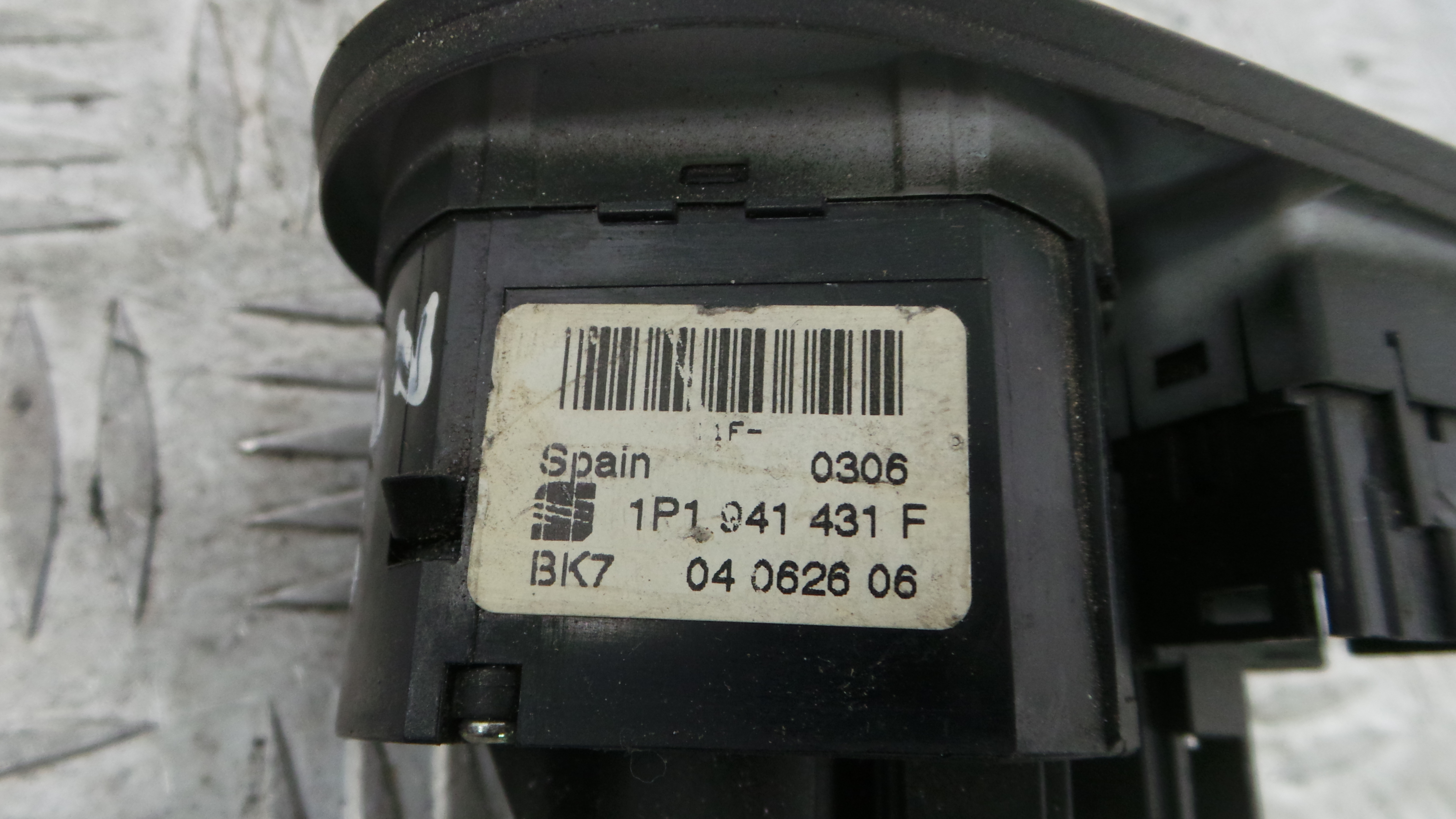 Comando das luzes 1P1941431F - SEAT LEON (1P1)-36403671