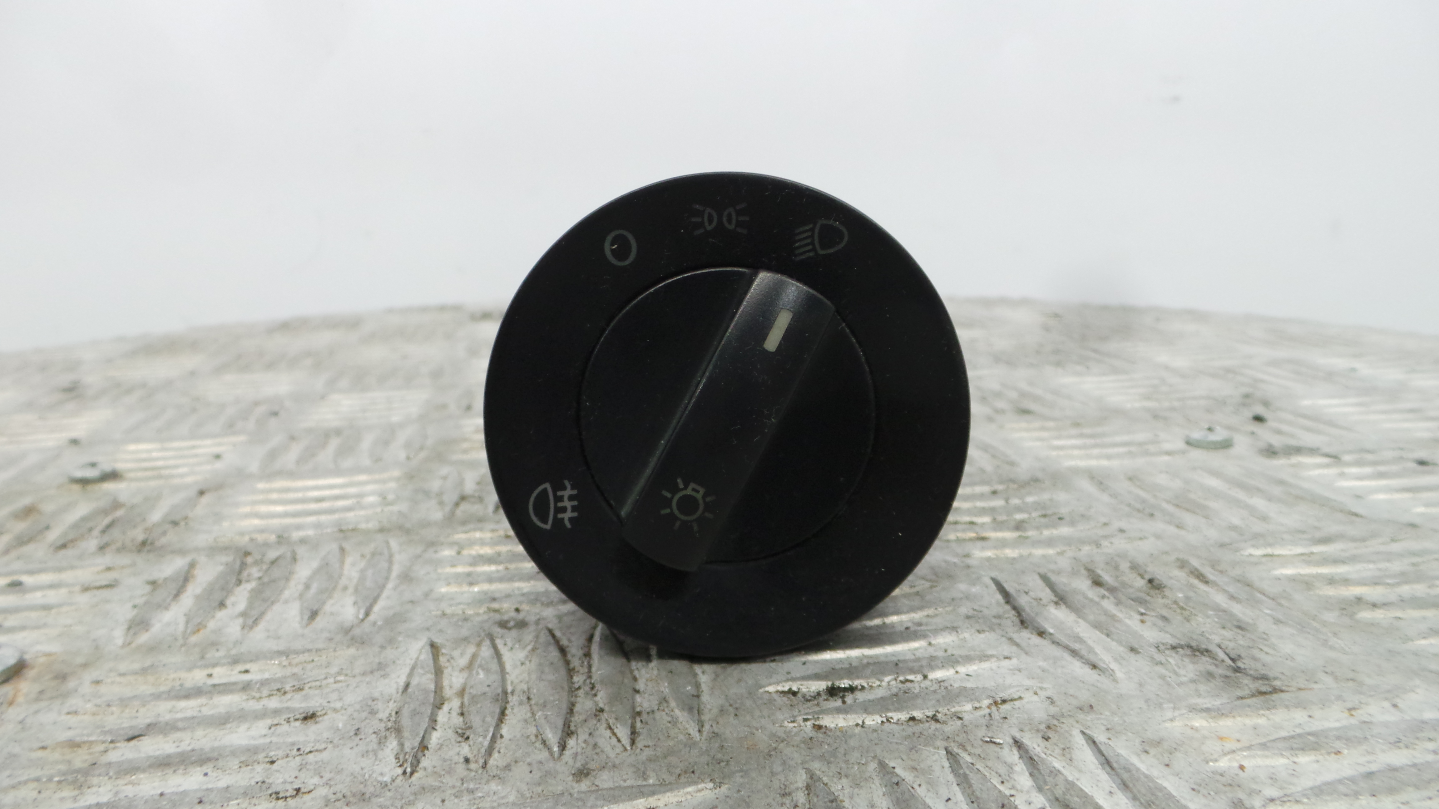 Comando das luzes 6Q0941531B - VW POLO (9N_, 9A_)-36403695 Comando das luzes 6Q0941531B - VW POLO (9N_, 9A_)-36403695