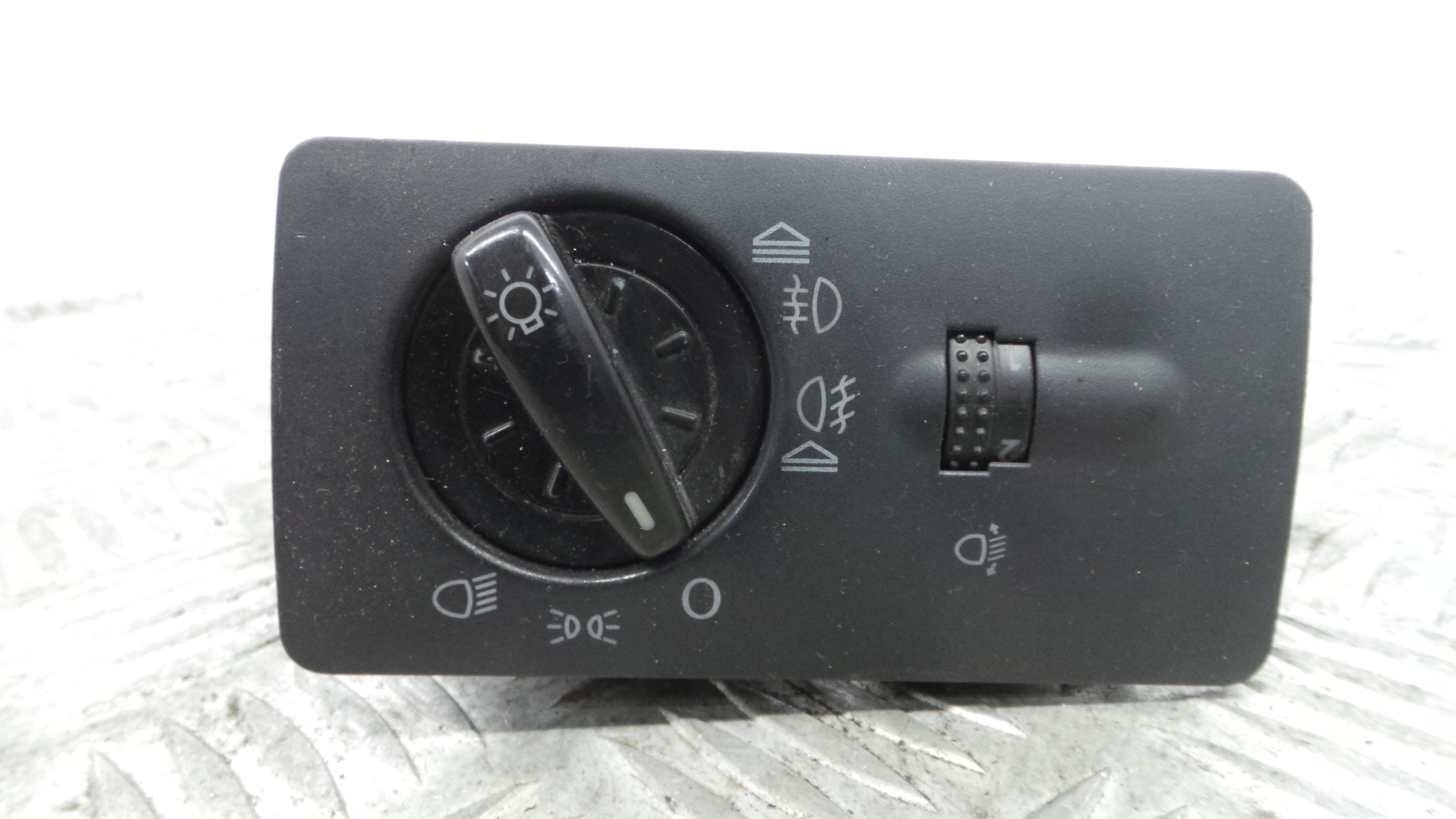 Comando das luzes 6Y1941531 - SKODA FABIA I (6Y2)-36403737 Comando das luzes 6Y1941531 - SKODA FABIA I (6Y2)-36403737