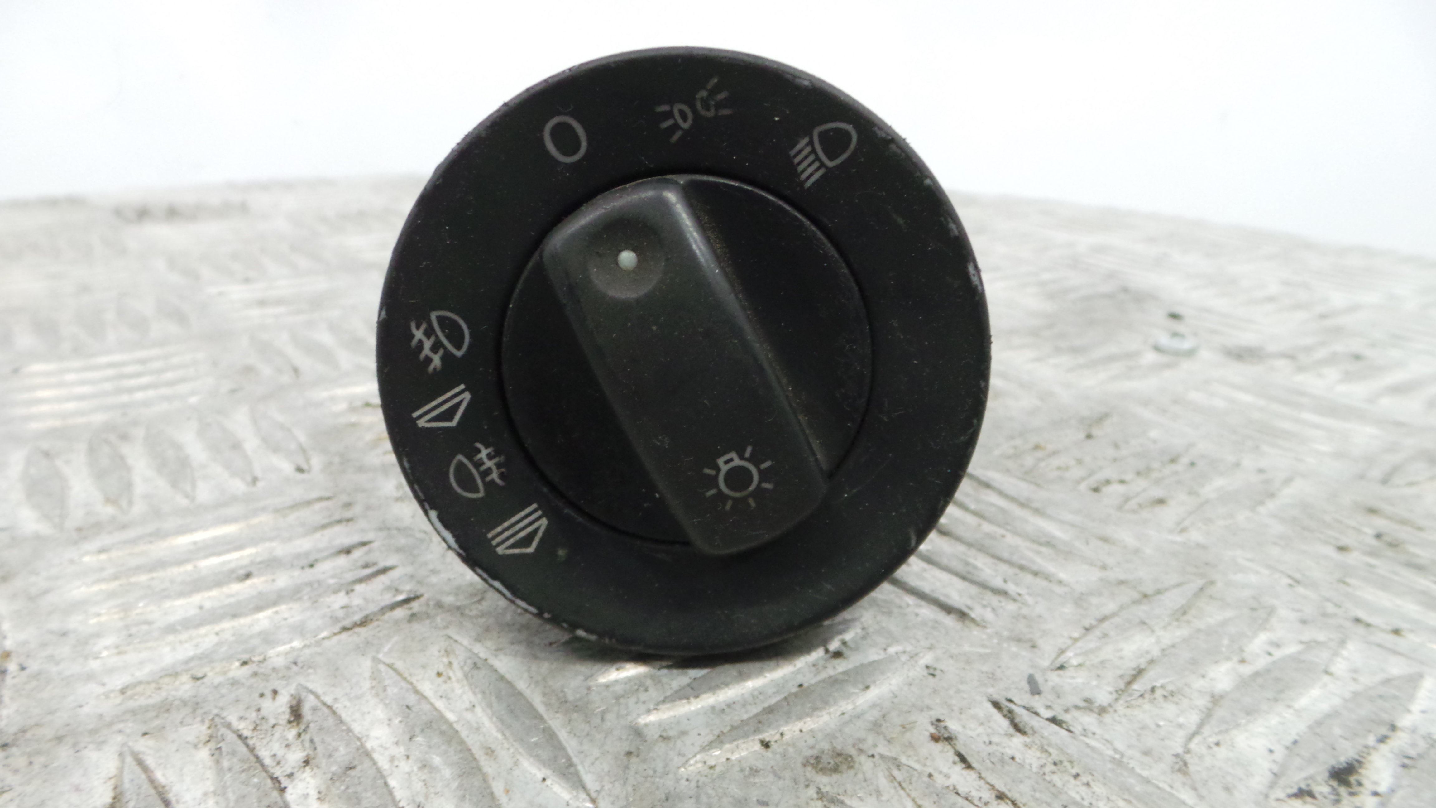 Comando das luzes 8E0941531C - AUDI A4 B6 (8E2)-36403774 Comando das luzes 8E0941531C - AUDI A4 B6 (8E2)-36403774