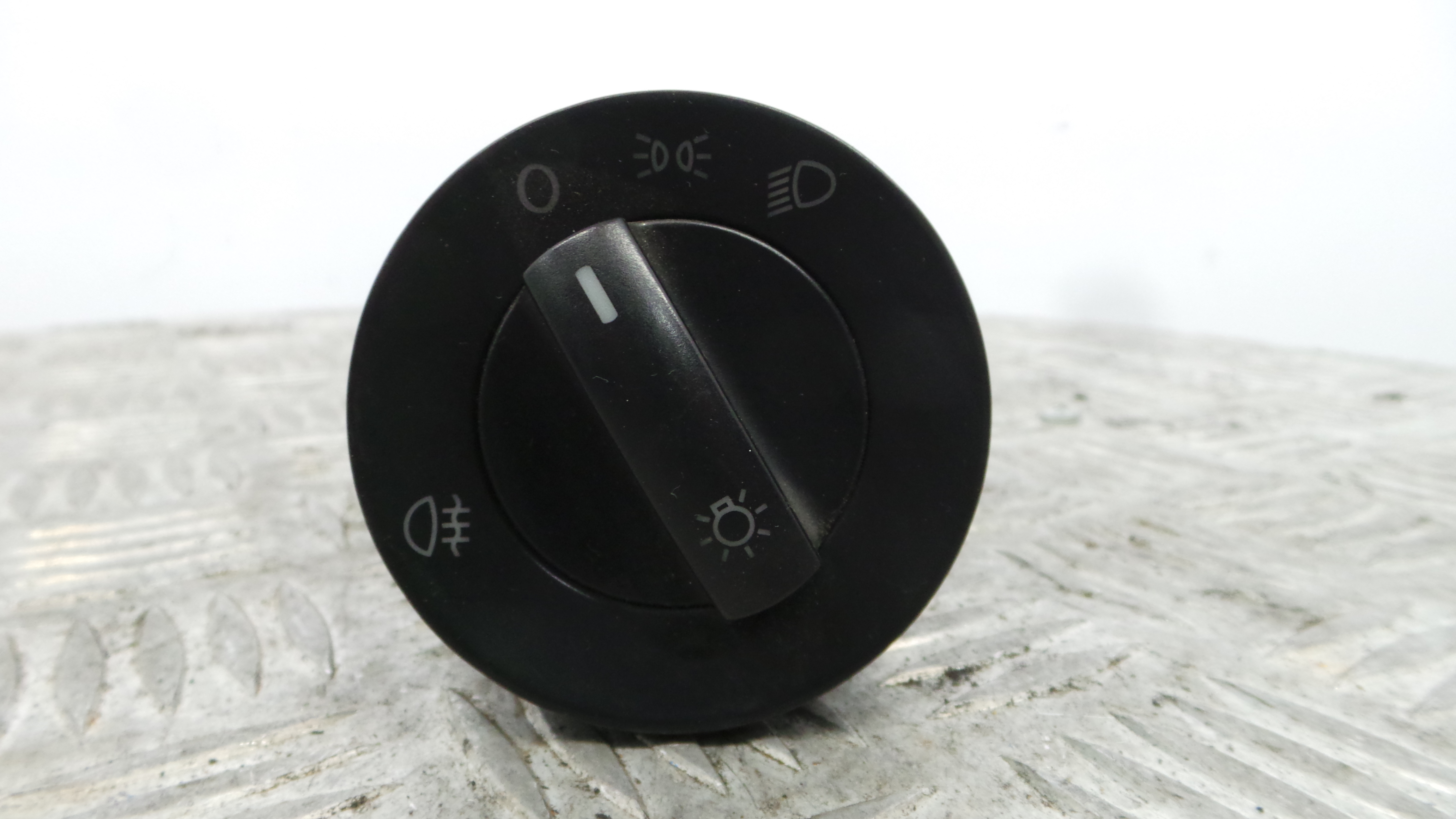 Comando das luzes 6Q0941531M - VW POLO V (6R1, 6C1)-36403780 Comando das luzes 6Q0941531M - VW POLO V (6R1, 6C1)-36403780