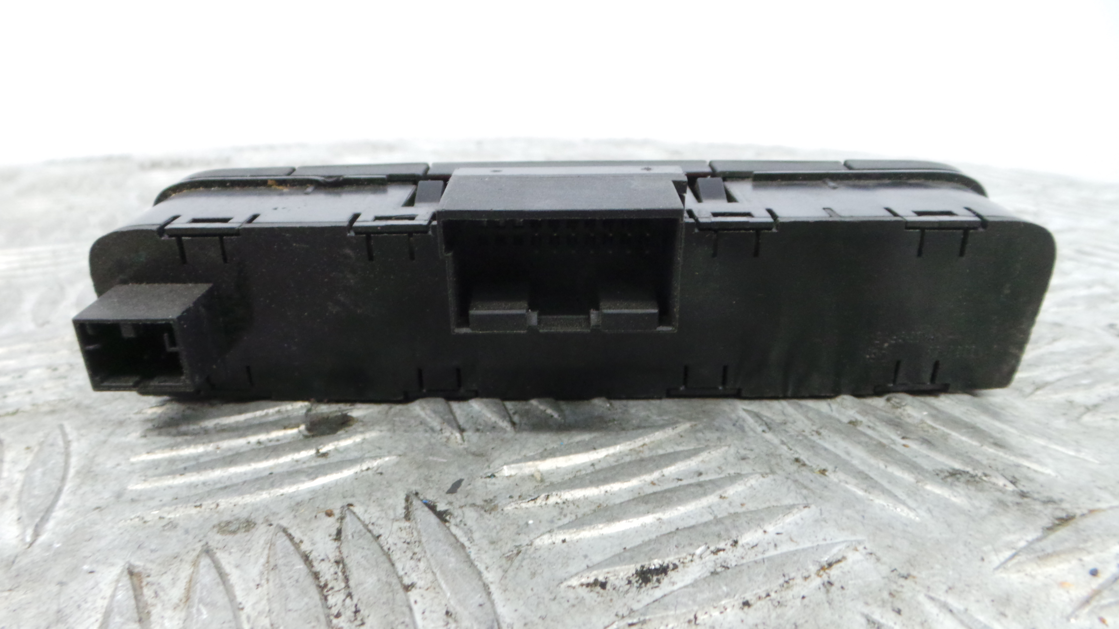 Botão Warning 6J0927137B - SEAT IBIZA IV (6J5, 6P1), IBIZA Mk IV (6J5, 6P1)-36403825