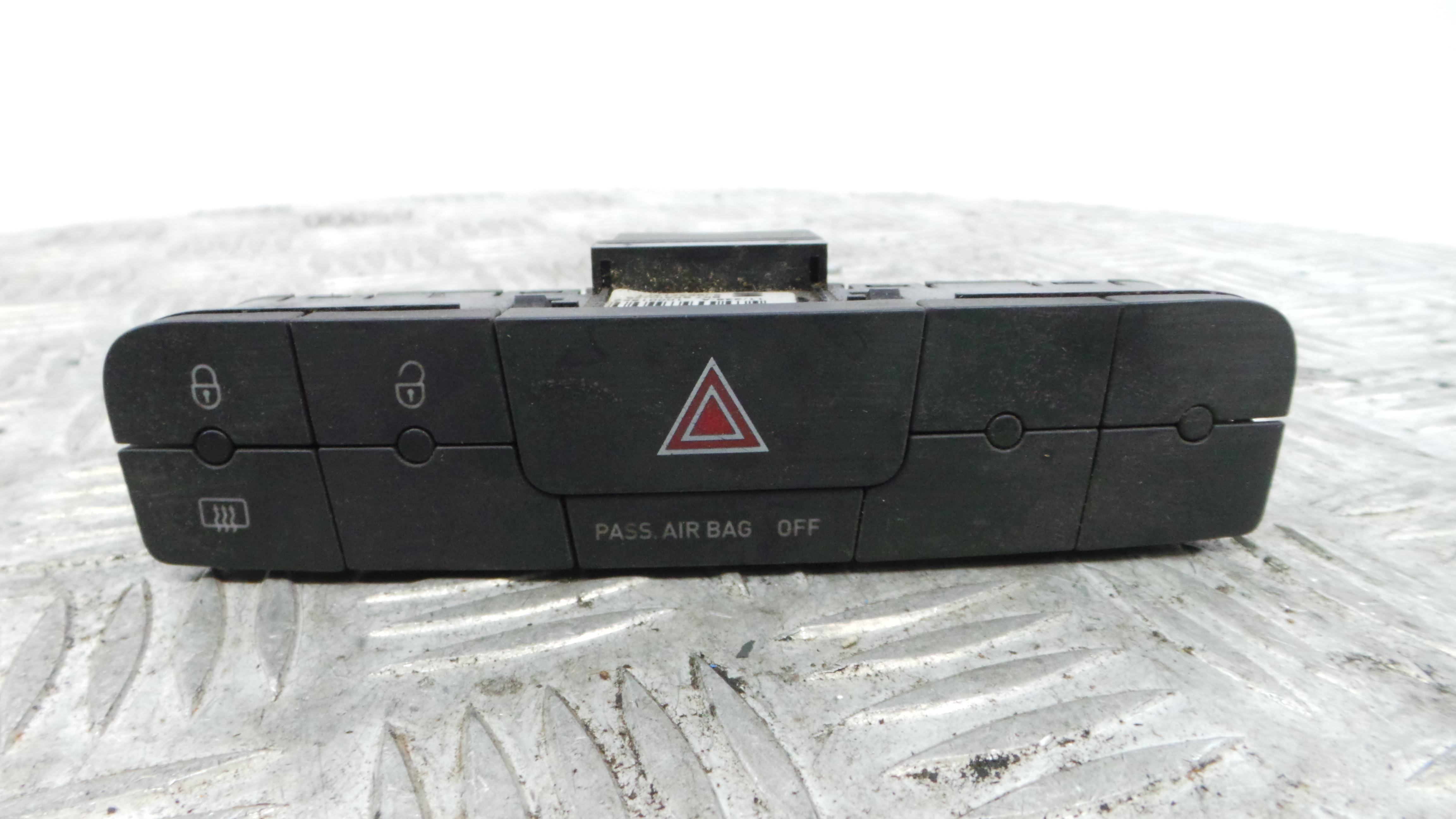 warning 4 piscas 6J0927137T - SEAT IBIZA IV (6J5, 6P1), IBIZA Mk IV (6J5, 6P1)-36403828