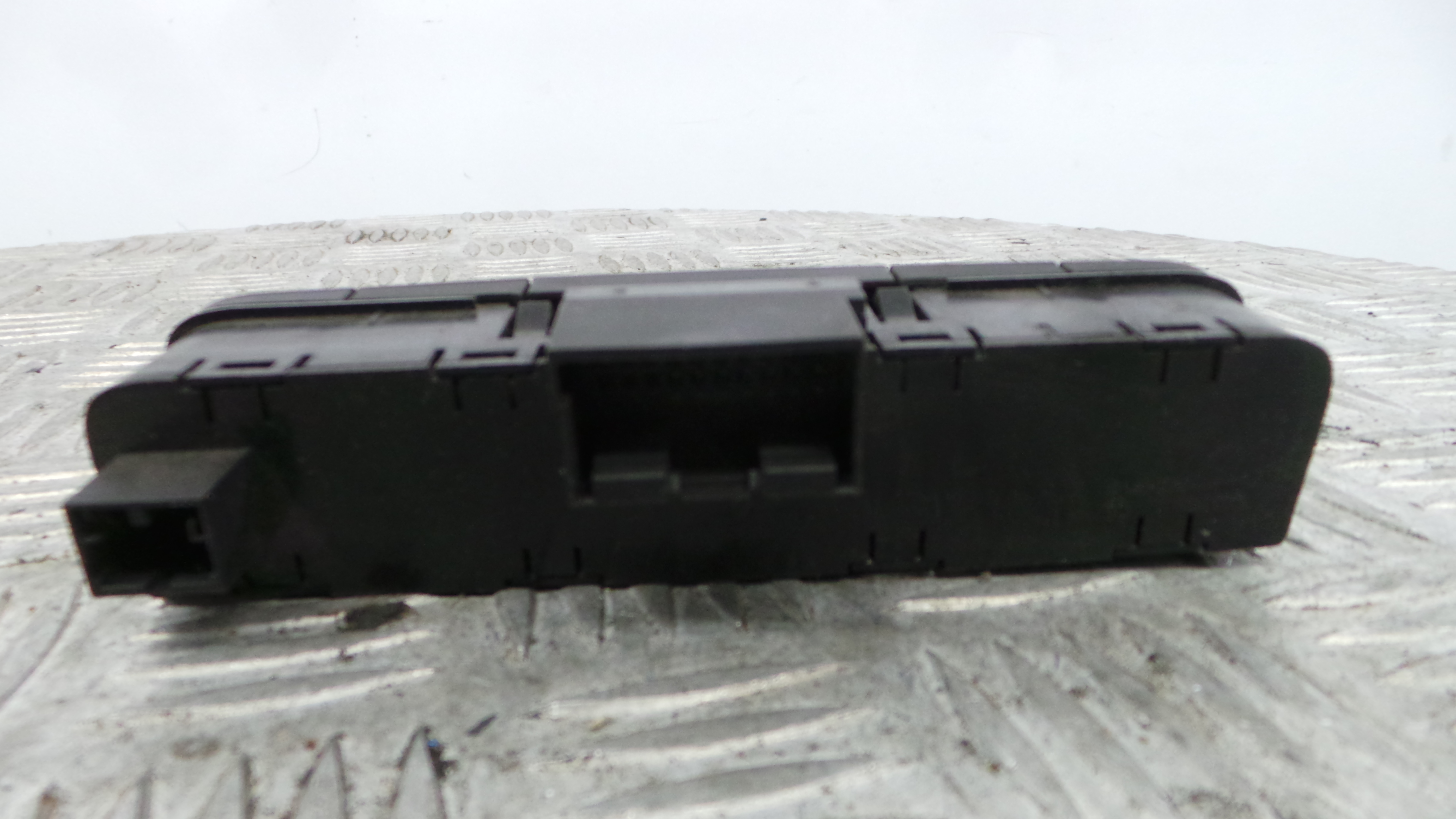 warning 4 piscas 6J0927137T - SEAT IBIZA IV (6J5, 6P1), IBIZA Mk IV (6J5, 6P1)-36403828