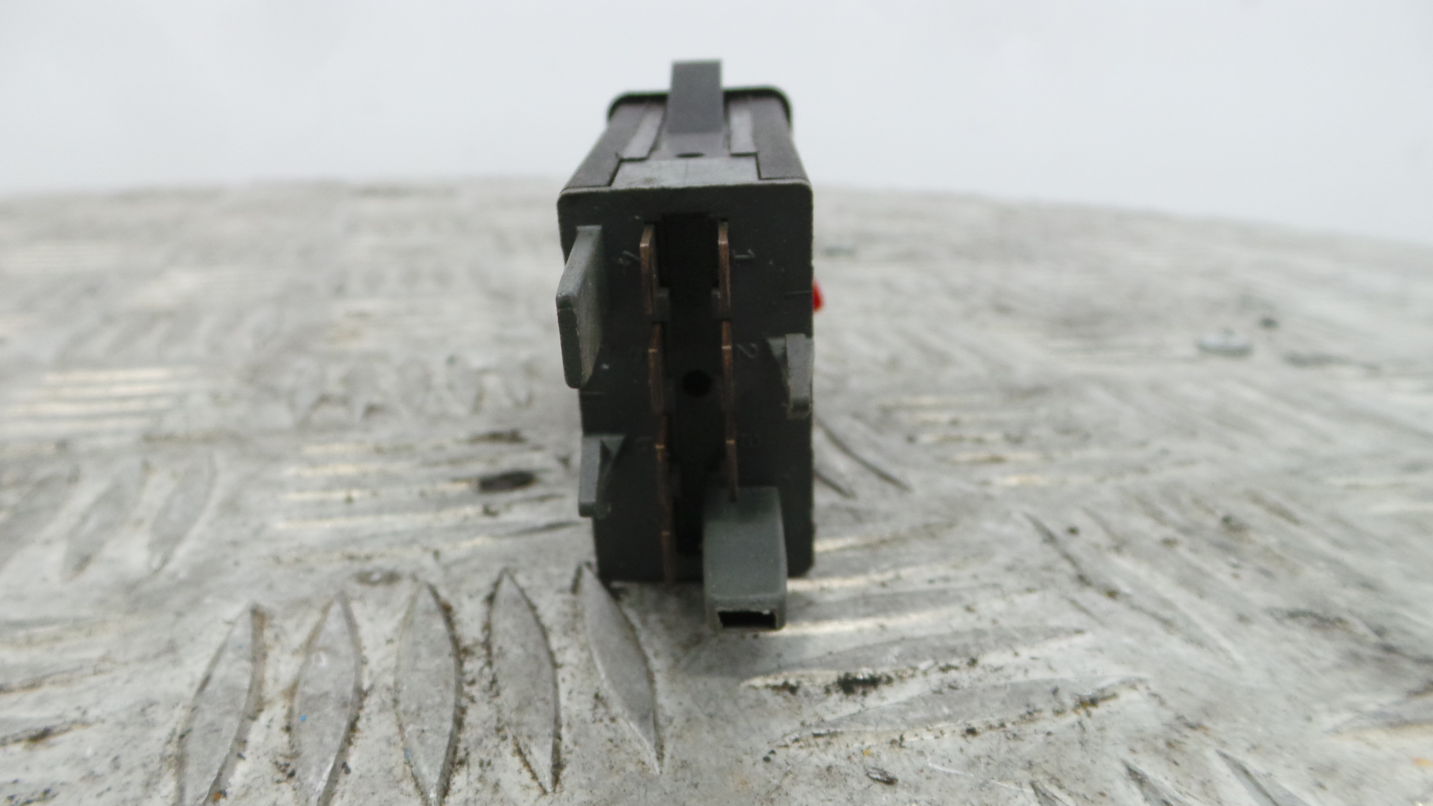 warning 4 piscas  - SKODA OCTAVIA I (1U2)-36403859