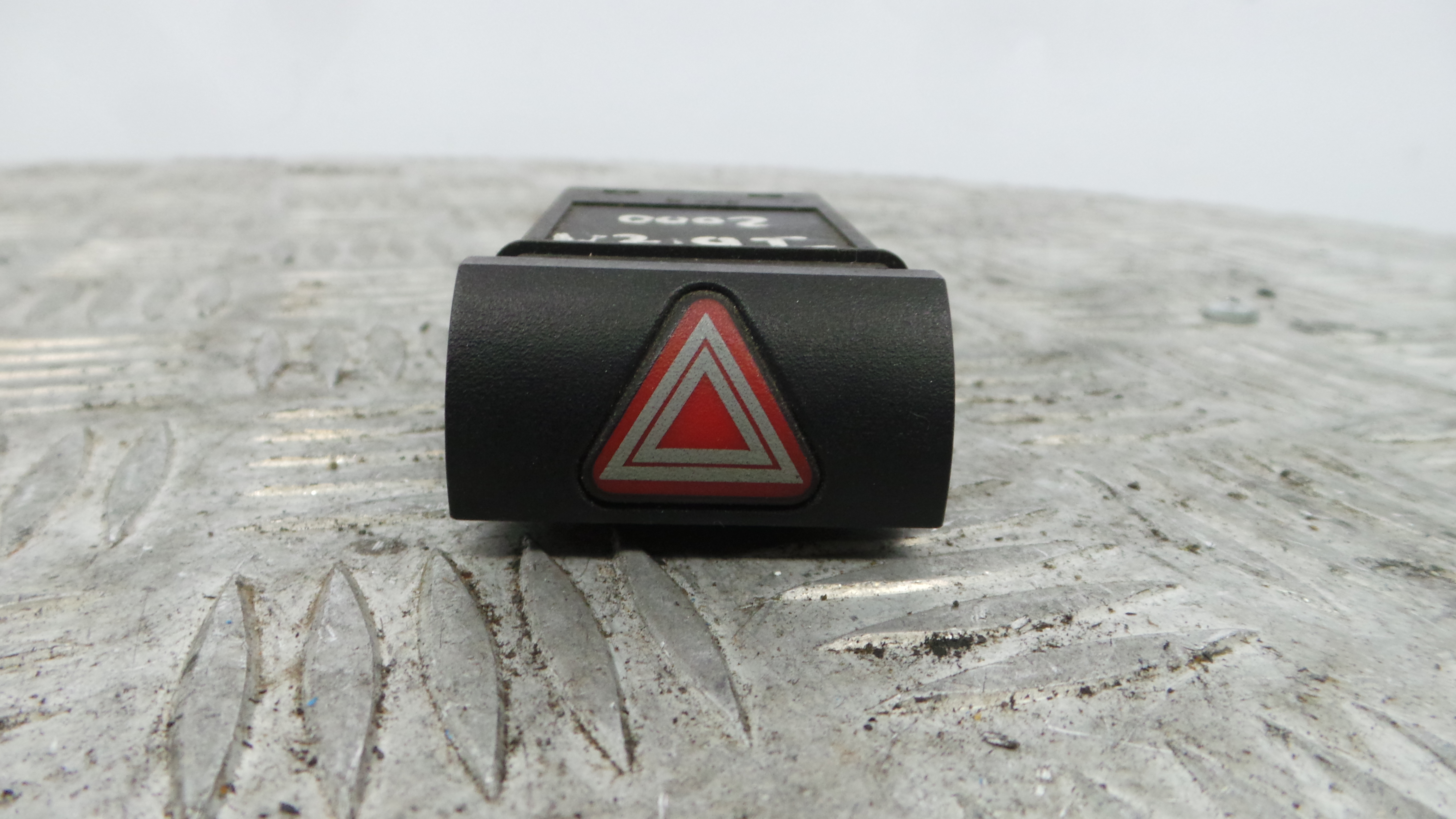 warning 4 piscas 6K0953235 - SEAT IBIZA II (6K1), IBIZA Mk II (6K1)-36403871 warning 4 piscas 6K0953235 - SEAT IBIZA II (6K1), IBIZA Mk II (6K1)-36403871