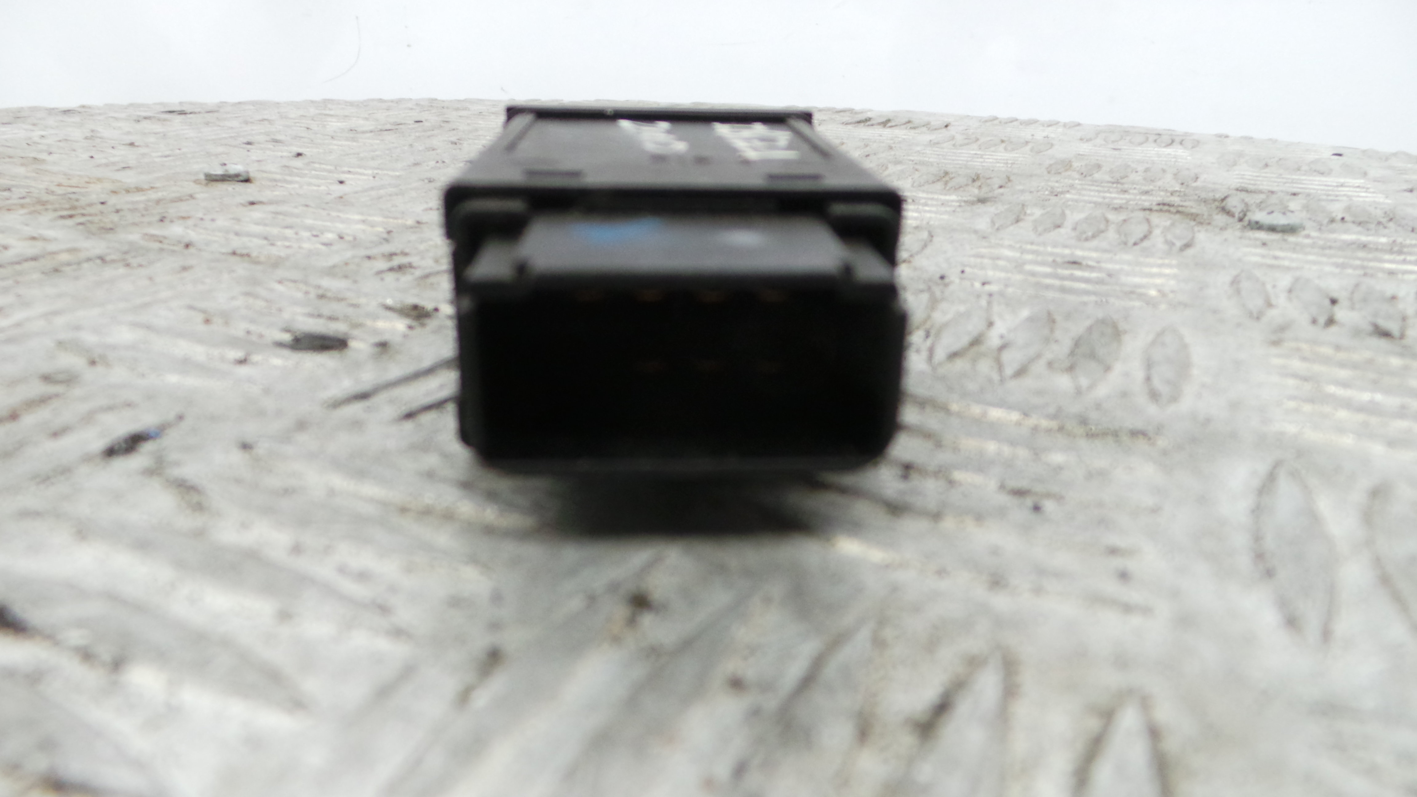 warning 4 piscas 6K0953235 - SEAT IBIZA II (6K1), IBIZA Mk II (6K1)-36403886