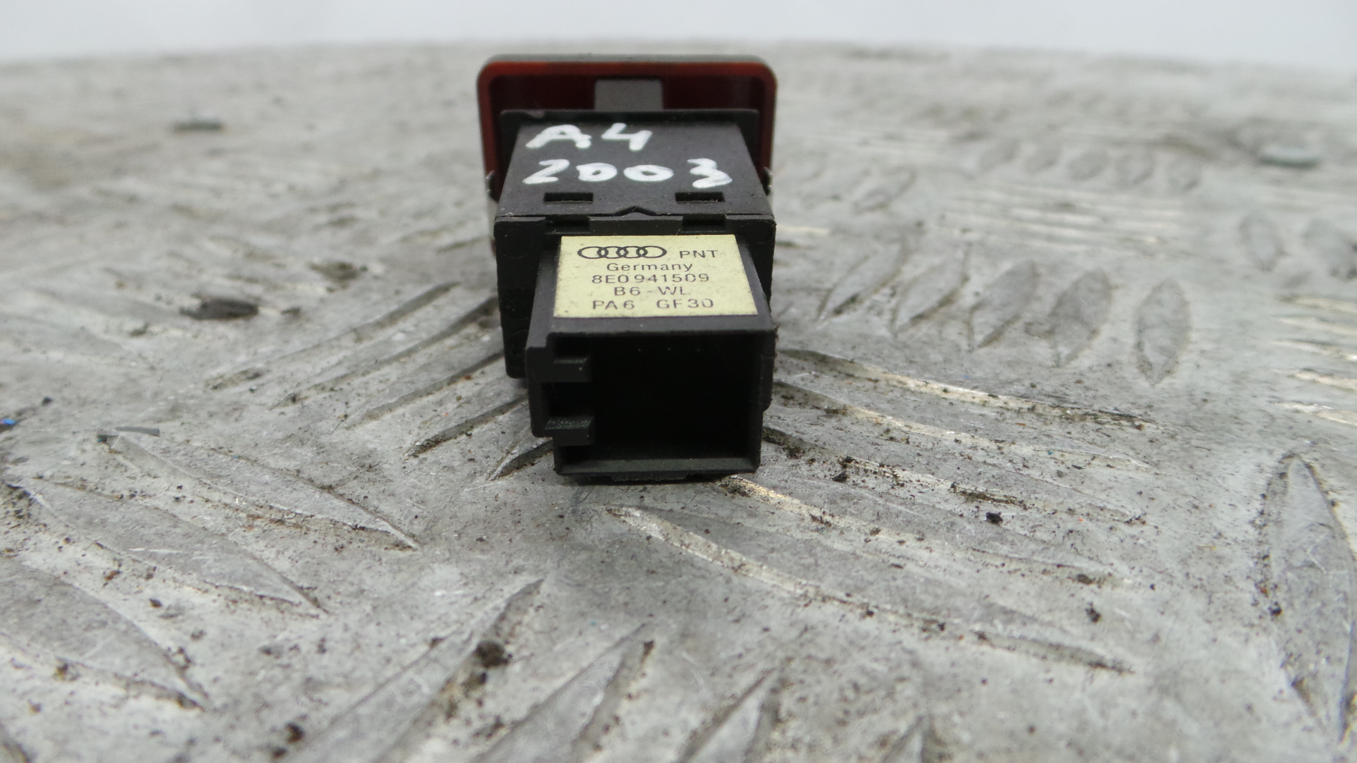 warning 4 piscas 8E0941509 - AUDI A4 B6 (8E2)-36403896