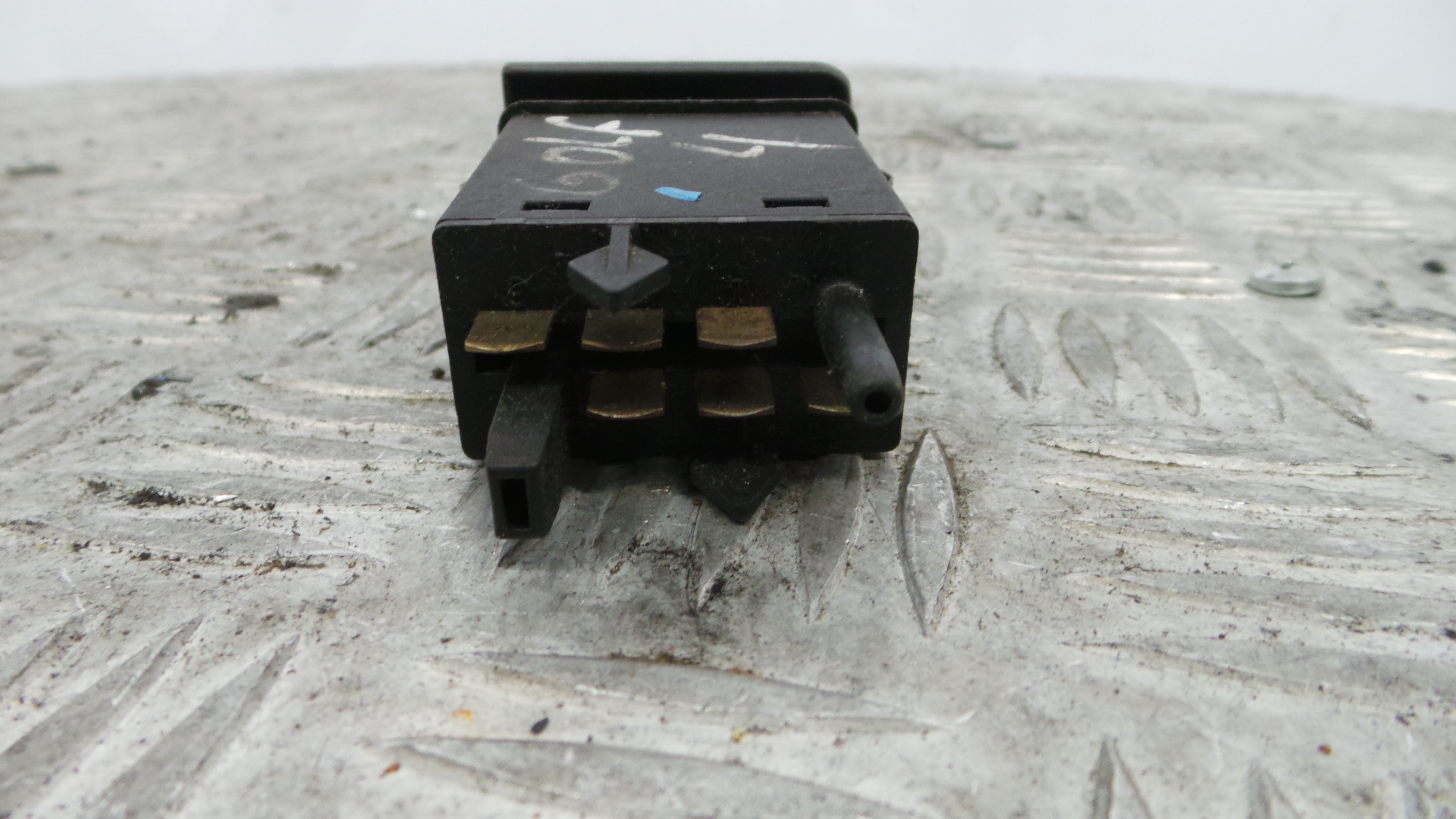 Comutador Interruptor Desembaciador Vidro 1J0959621C - VW GOLF IV (1J1), GOLF Mk IV (1J1)-36403918