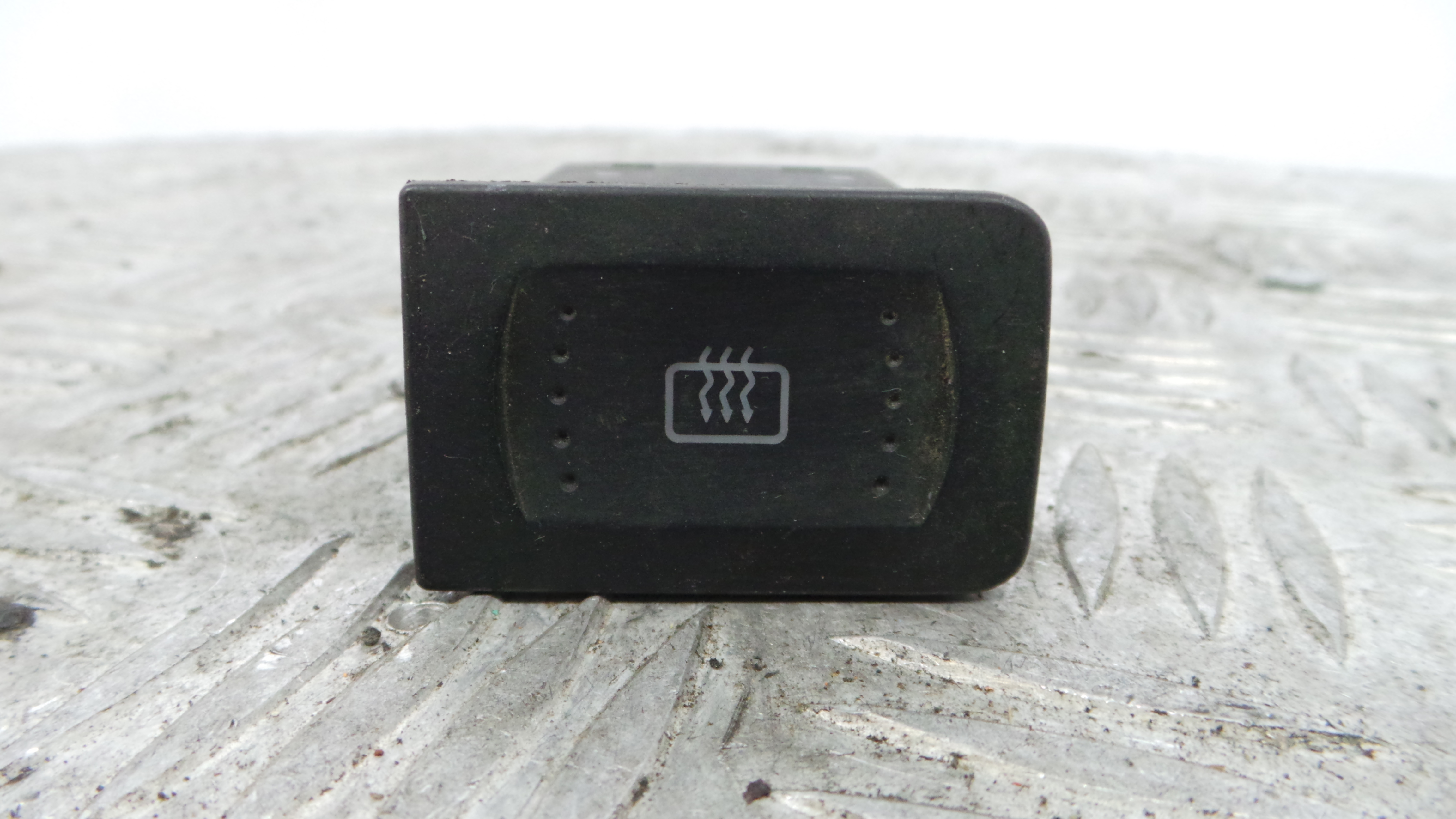 Comutador Interruptor Desembaciador Vidro 1J0953235A - VW GOLF IV (1J1), GOLF Mk IV (1J1)-36403947