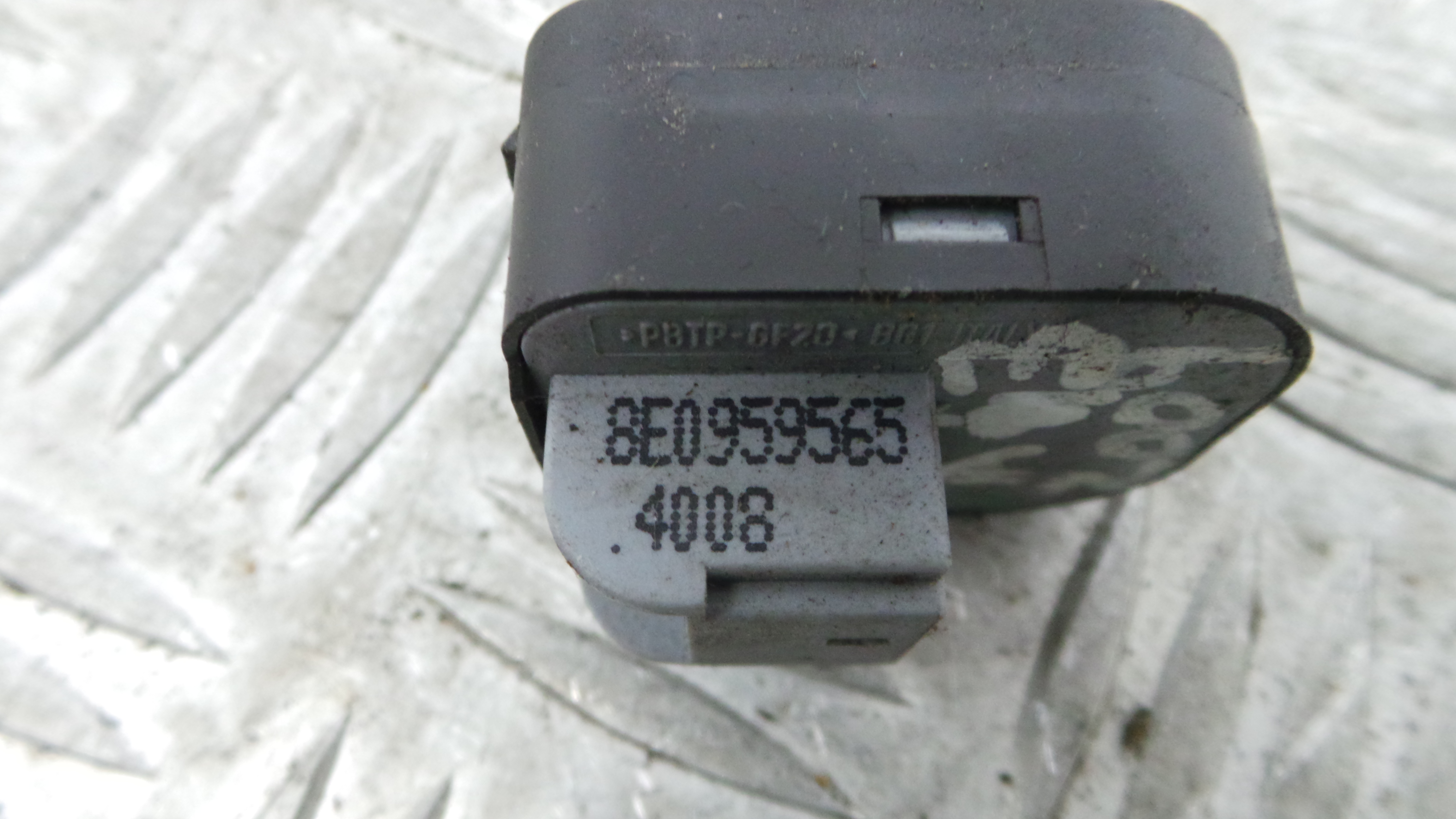 Comando Retrovisores 8E0959565 - AUDI A3 (8P1)-36405342