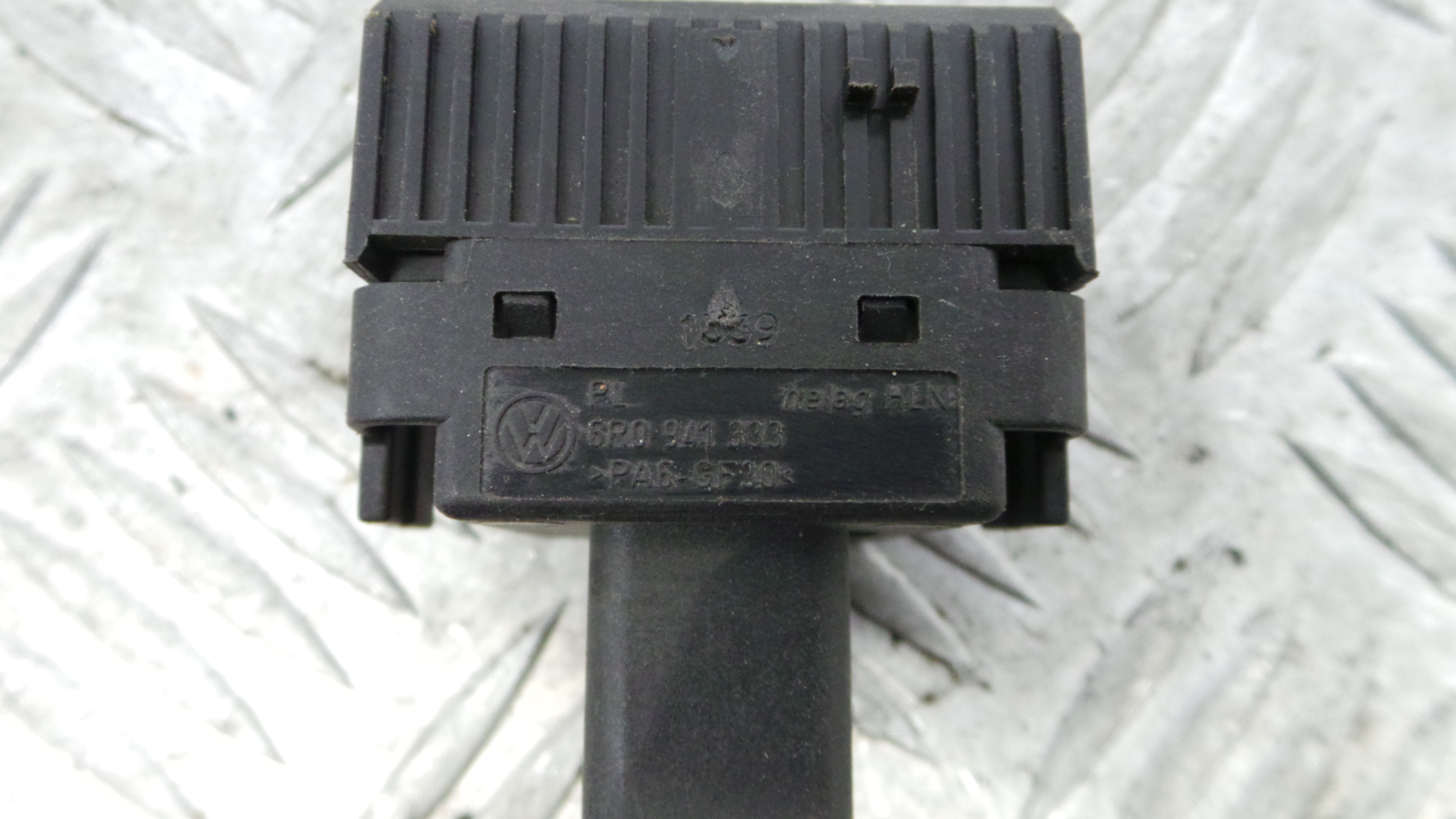 Comando de Regulação dos Faróis  6R0941333 - VW POLO V (6R1, 6C1)-36405366