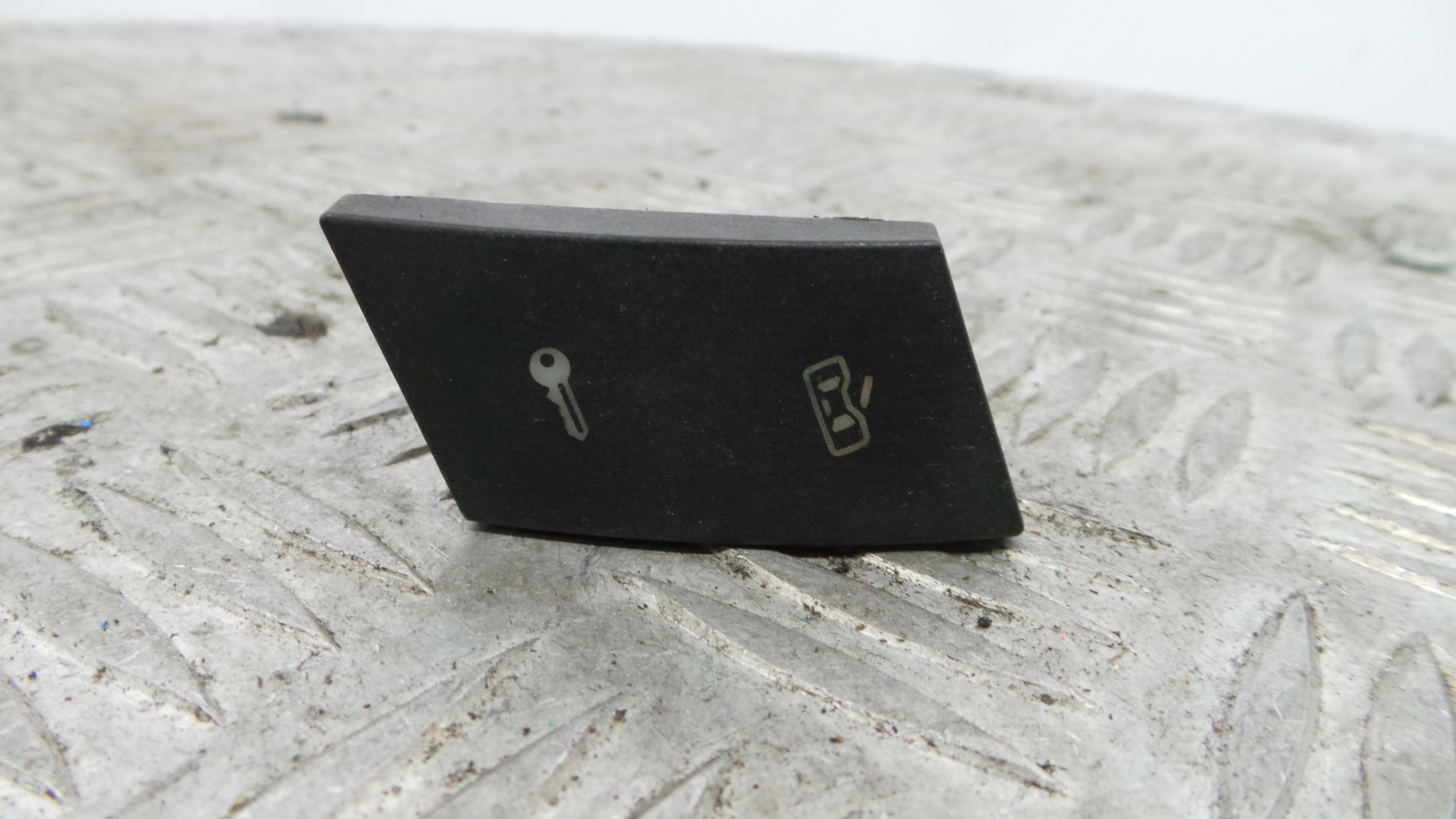 	Interruptor / Comando Fecho Central 6L1962125 - SEAT IBIZA III (6L1), IBIZA Mk III (6L1)-36405635