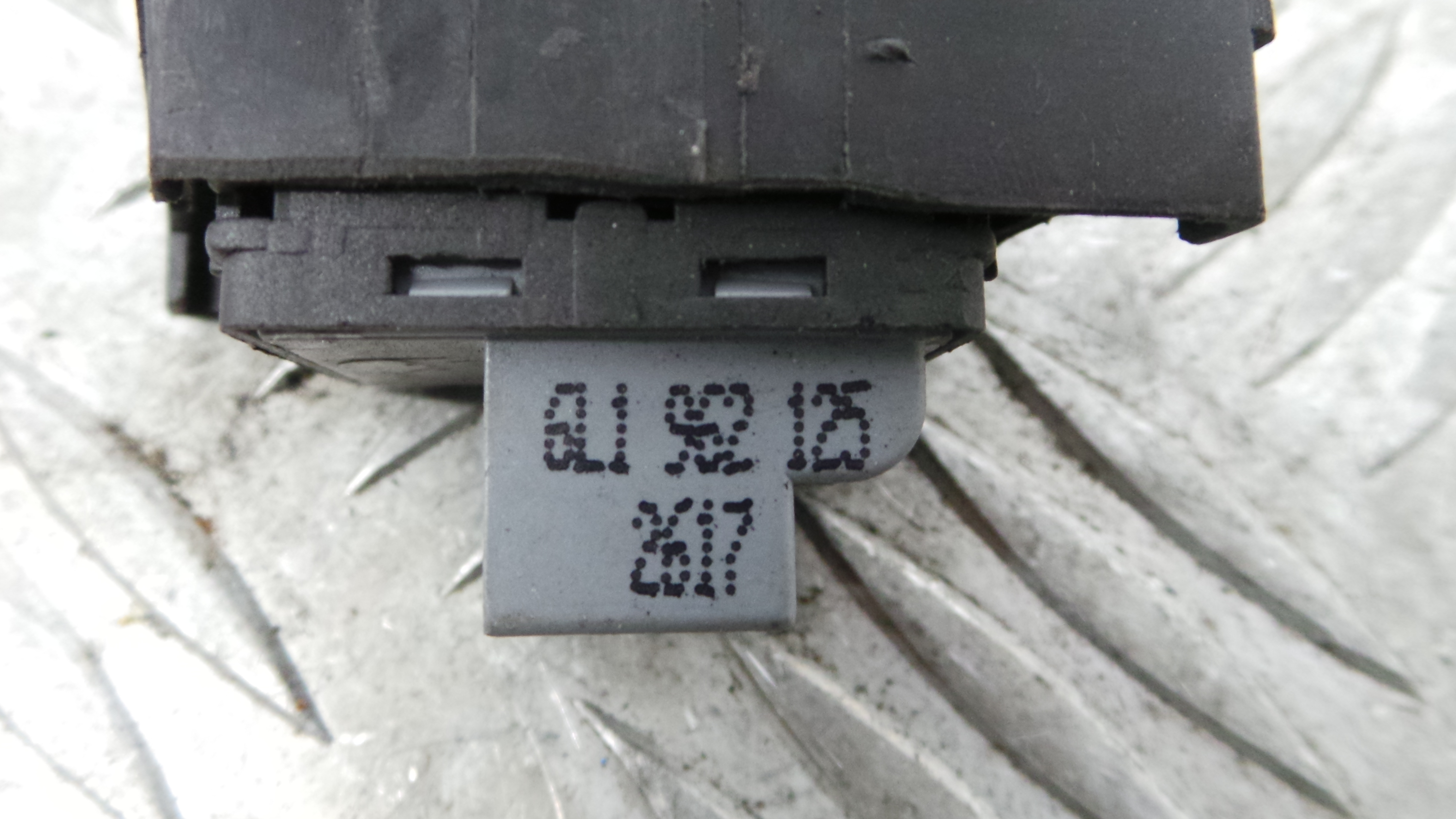 	Interruptor / Comando Fecho Central 6L1962125 - SEAT IBIZA III (6L1), IBIZA Mk III (6L1)-36405635