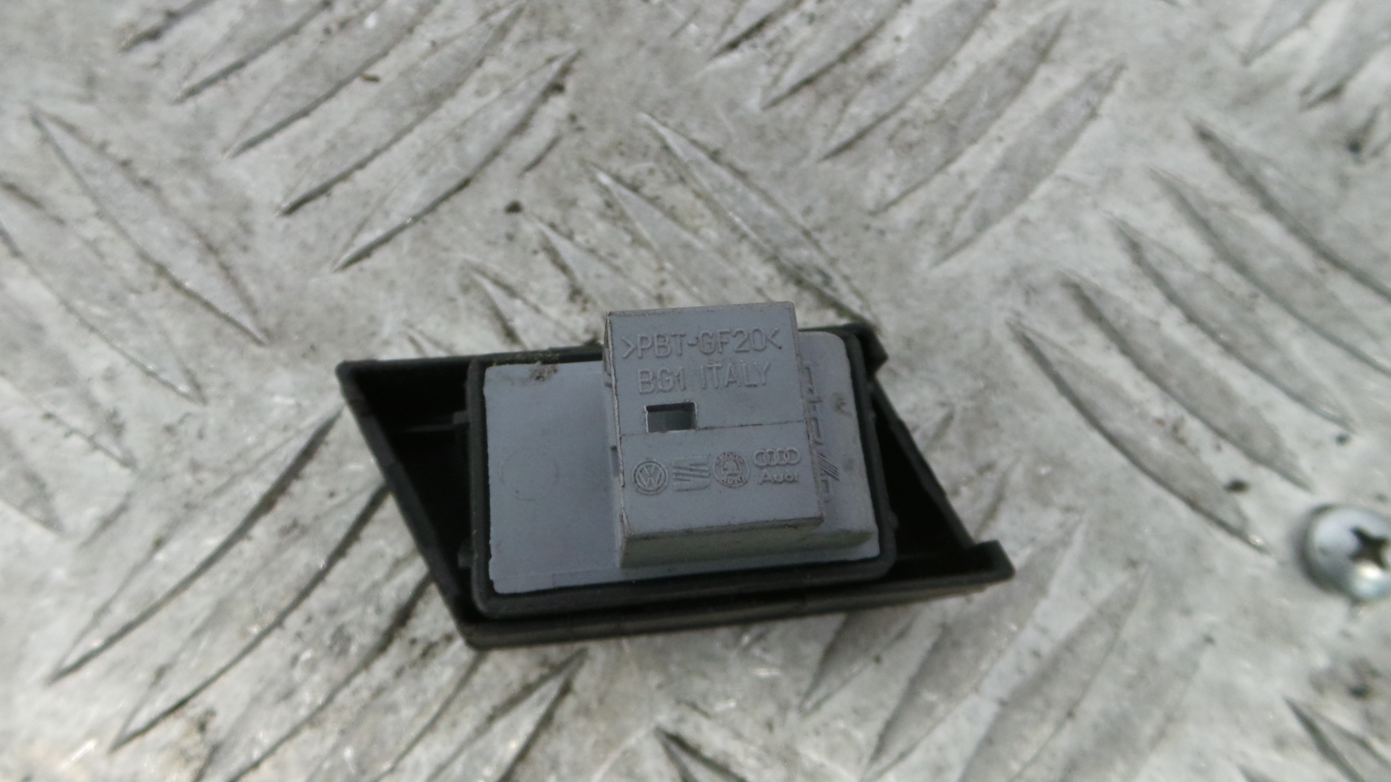 Interruptor / Comando Elevador Vidro Frente Dto  6L0959856 - SEAT IBIZA III (6L1), IBIZA Mk III (6L1-36405641