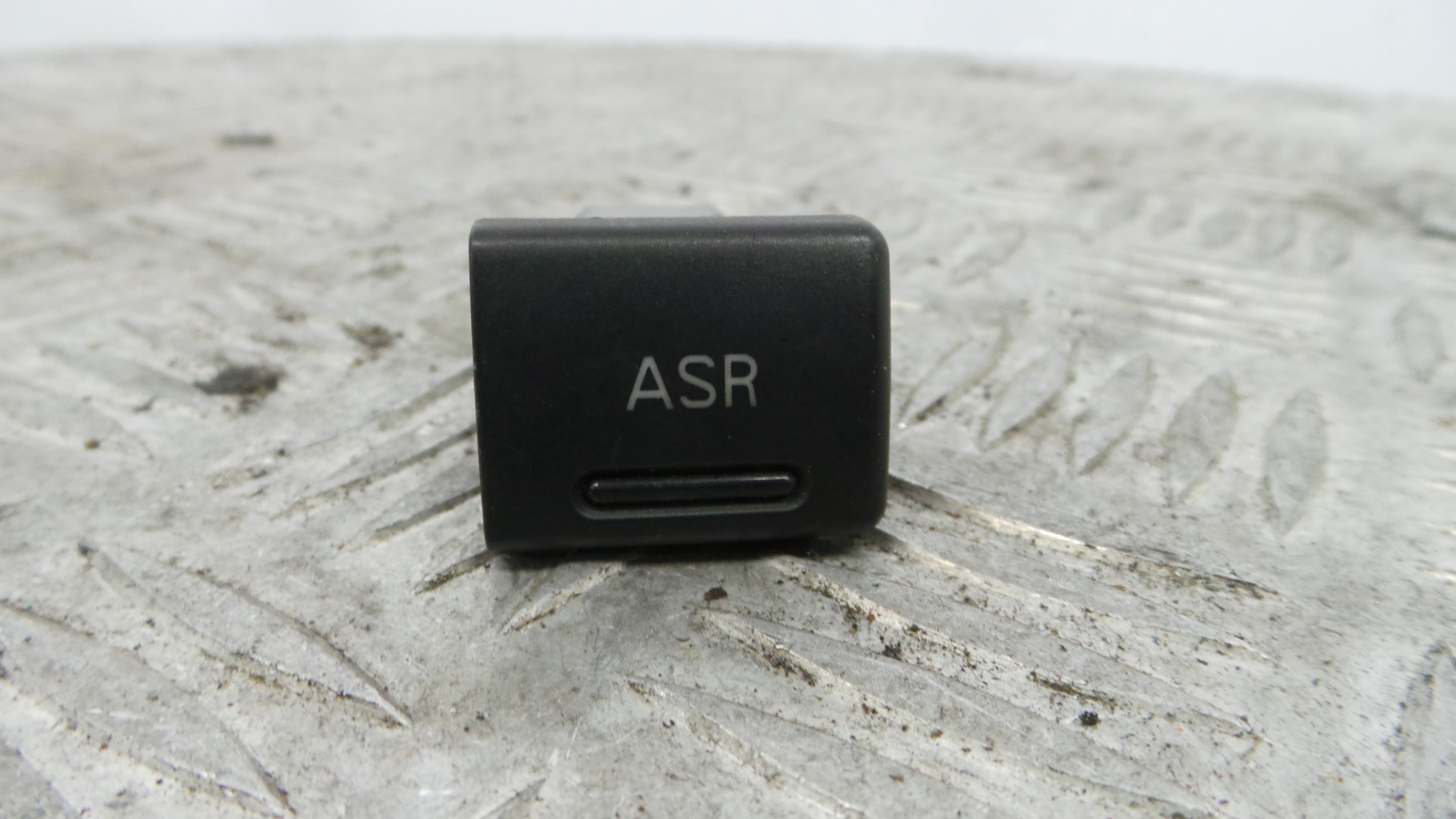 Botão ASR 8D0927133B - AUDI A4 B6 (8E2)-36405647