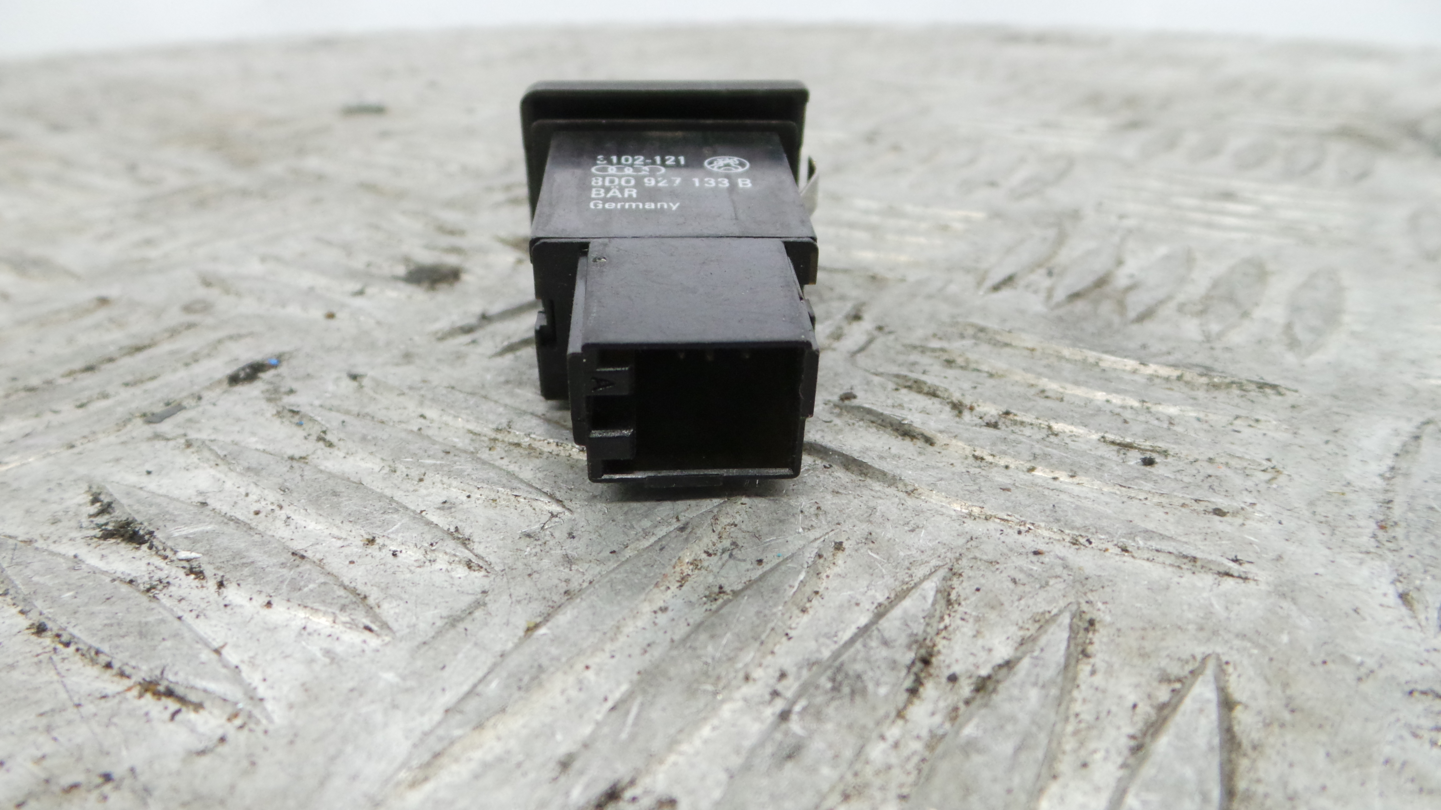 Botão ASR 8D0927133B - AUDI A4 B6 (8E2)-36405647