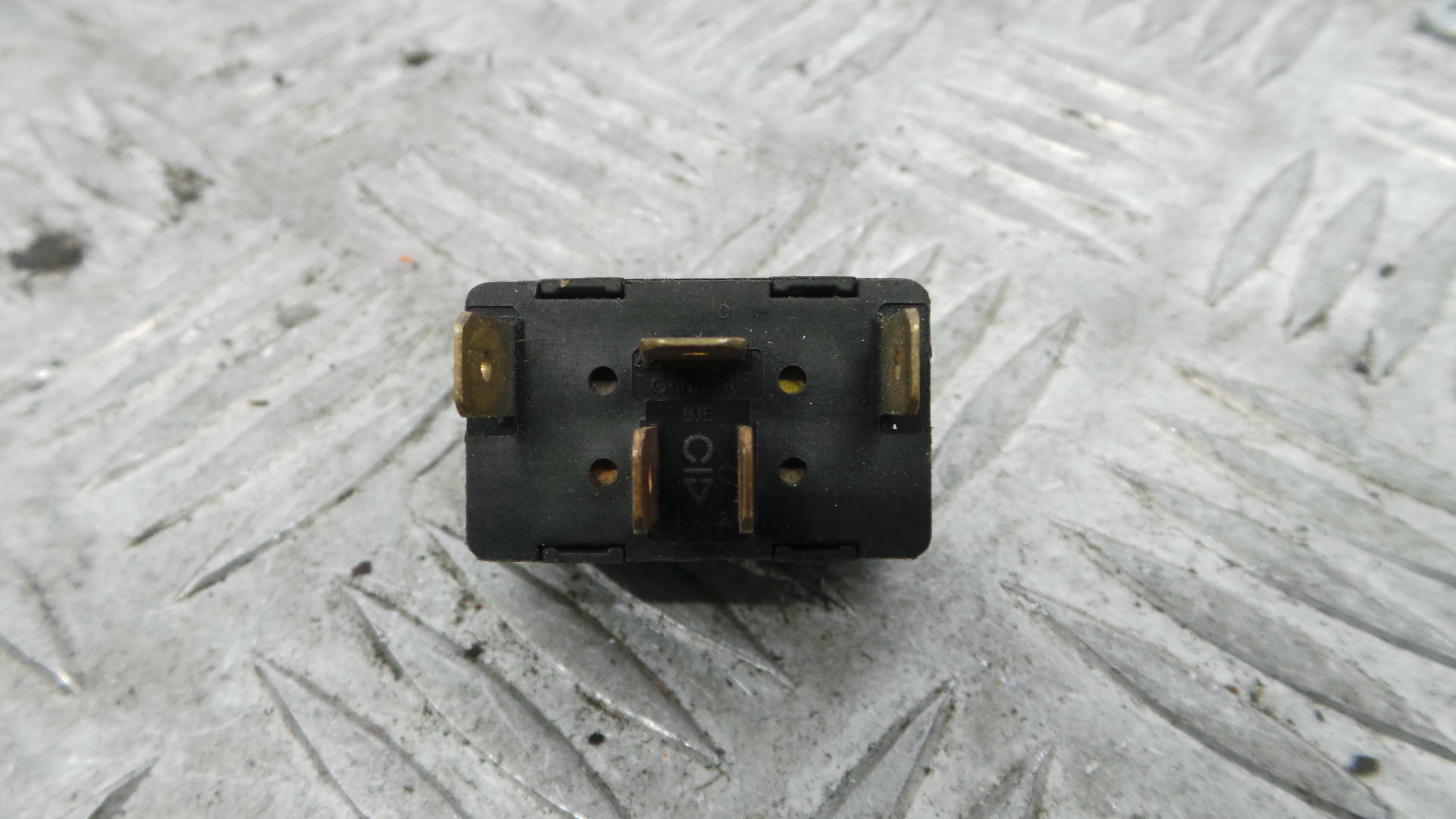 	Interruptor / Comando Fecho Central  - SEAT IBIZA II (6K1), IBIZA Mk II (6K1)-36405650