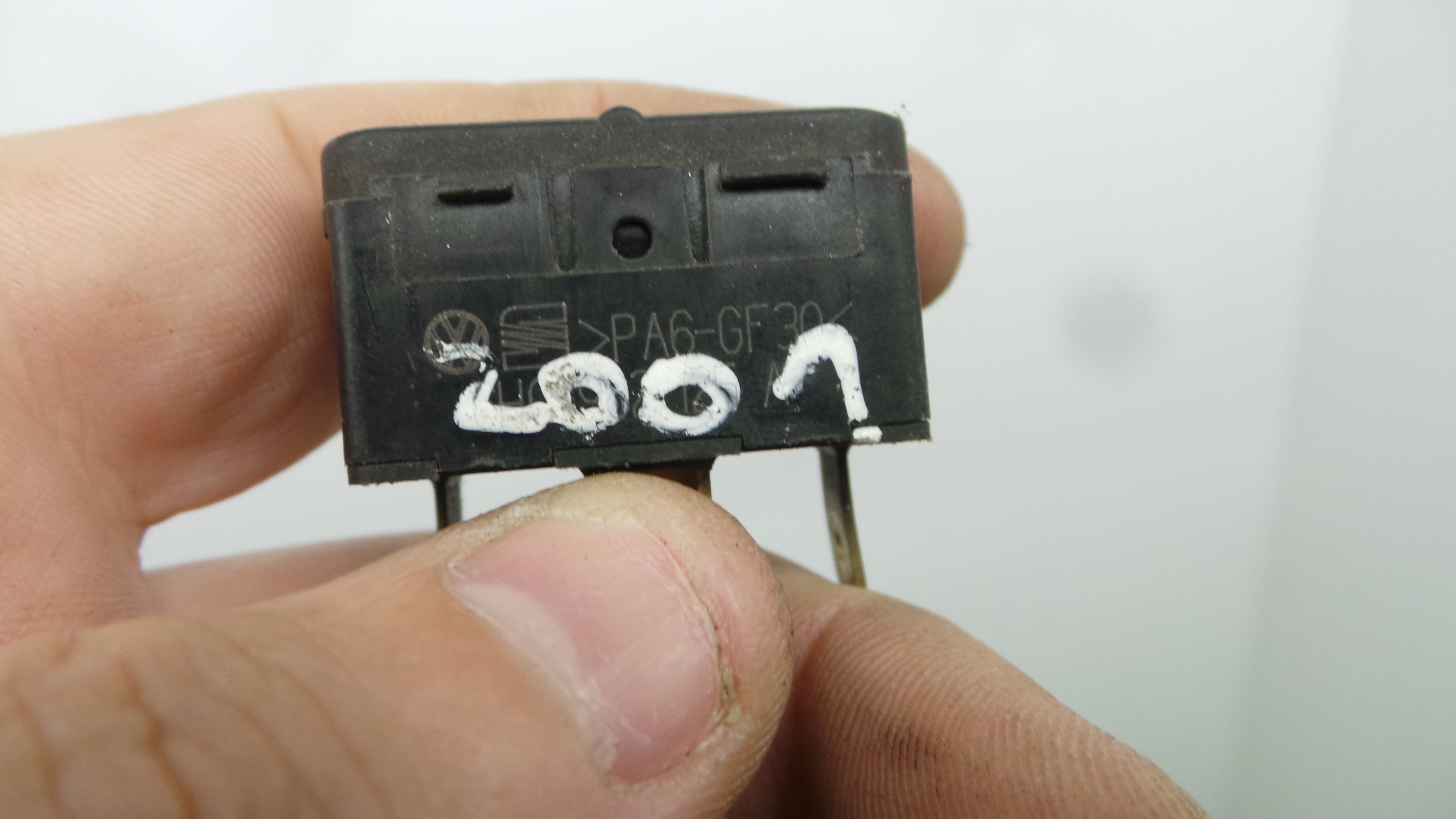 	Interruptor / Comando Fecho Central  - SEAT IBIZA II (6K1), IBIZA Mk II (6K1)-36405650