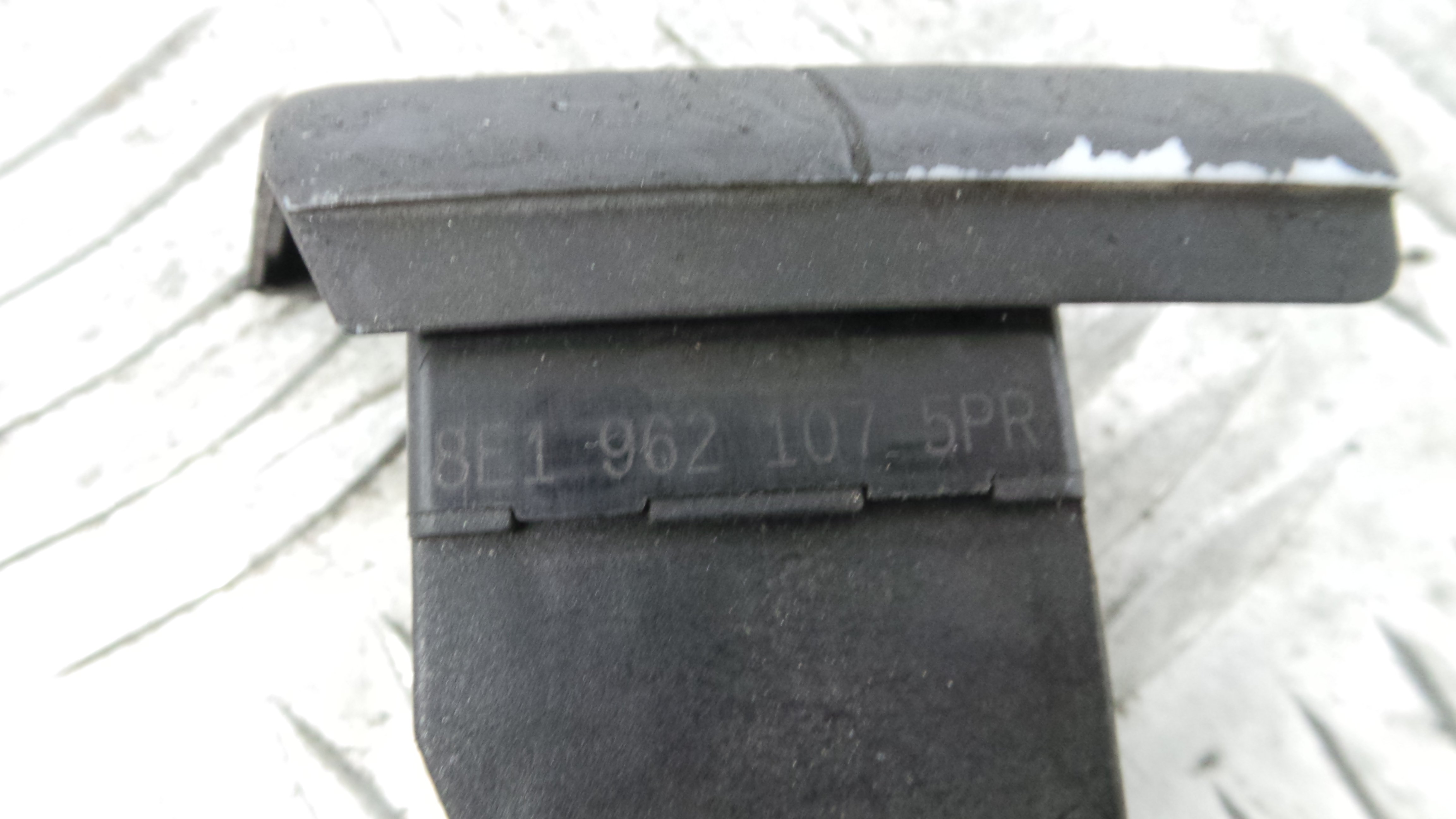 	Interruptor / Comando Fecho Central 8E1962107 - AUDI A4 B6 (8E2)-36405653