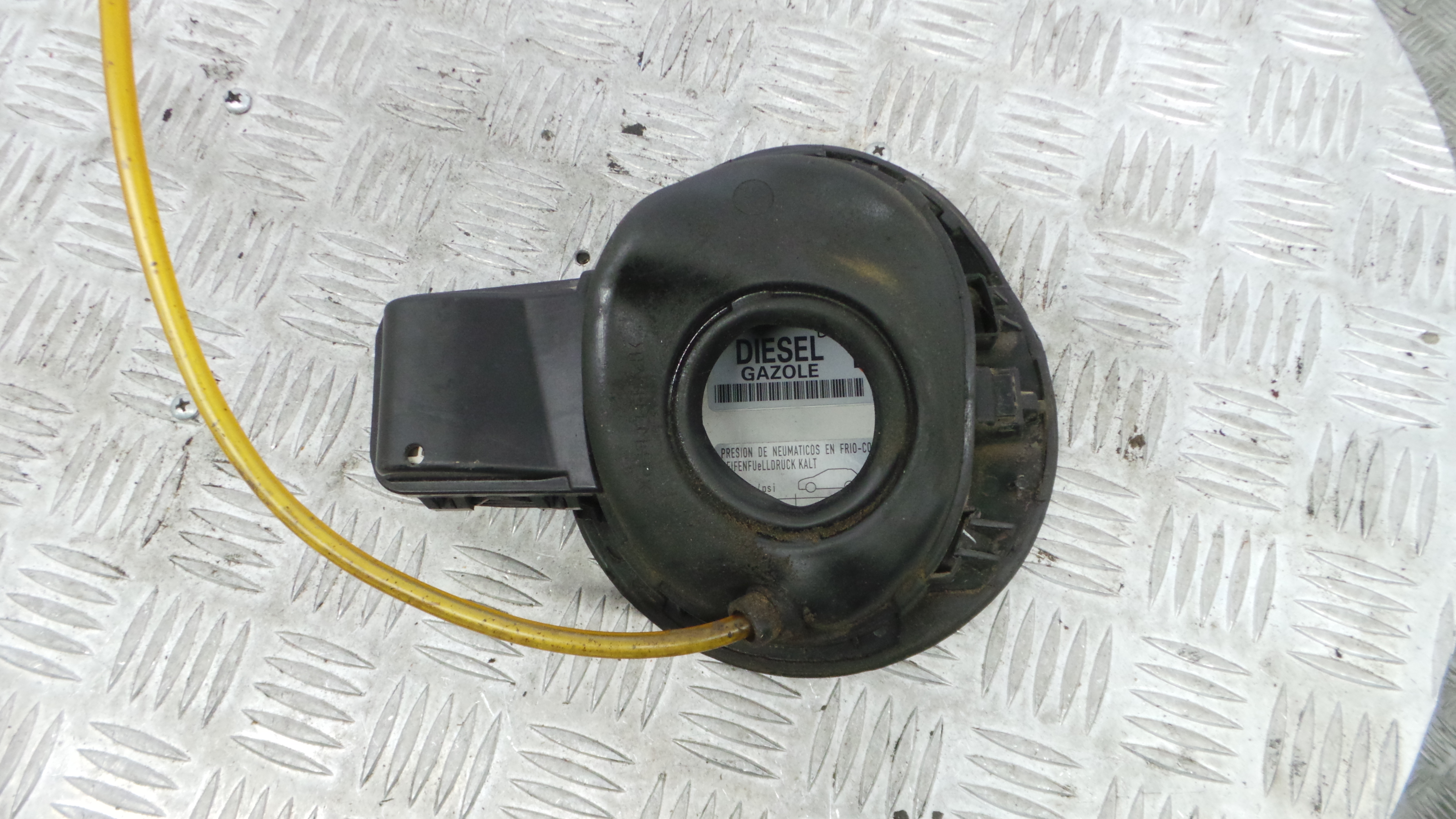 Tampão de Combustivel  6J3809905D - SEAT IBIZA IV (6J5, 6P1), IBIZA Mk IV (6J5, 6P1)-36405958