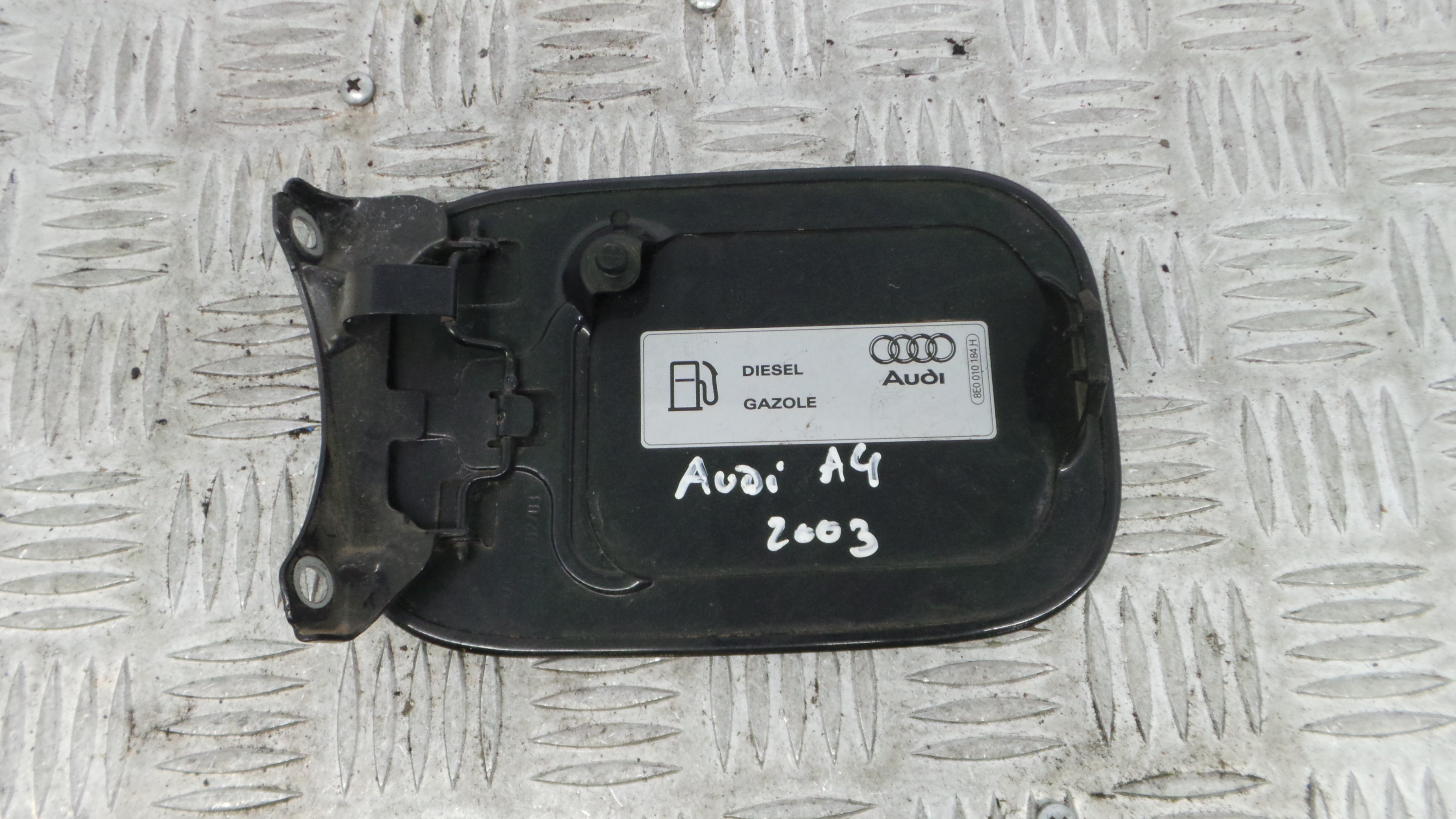 Tampão de Combustivel  8E0809905B - AUDI A4 B6 (8E2)-36406003