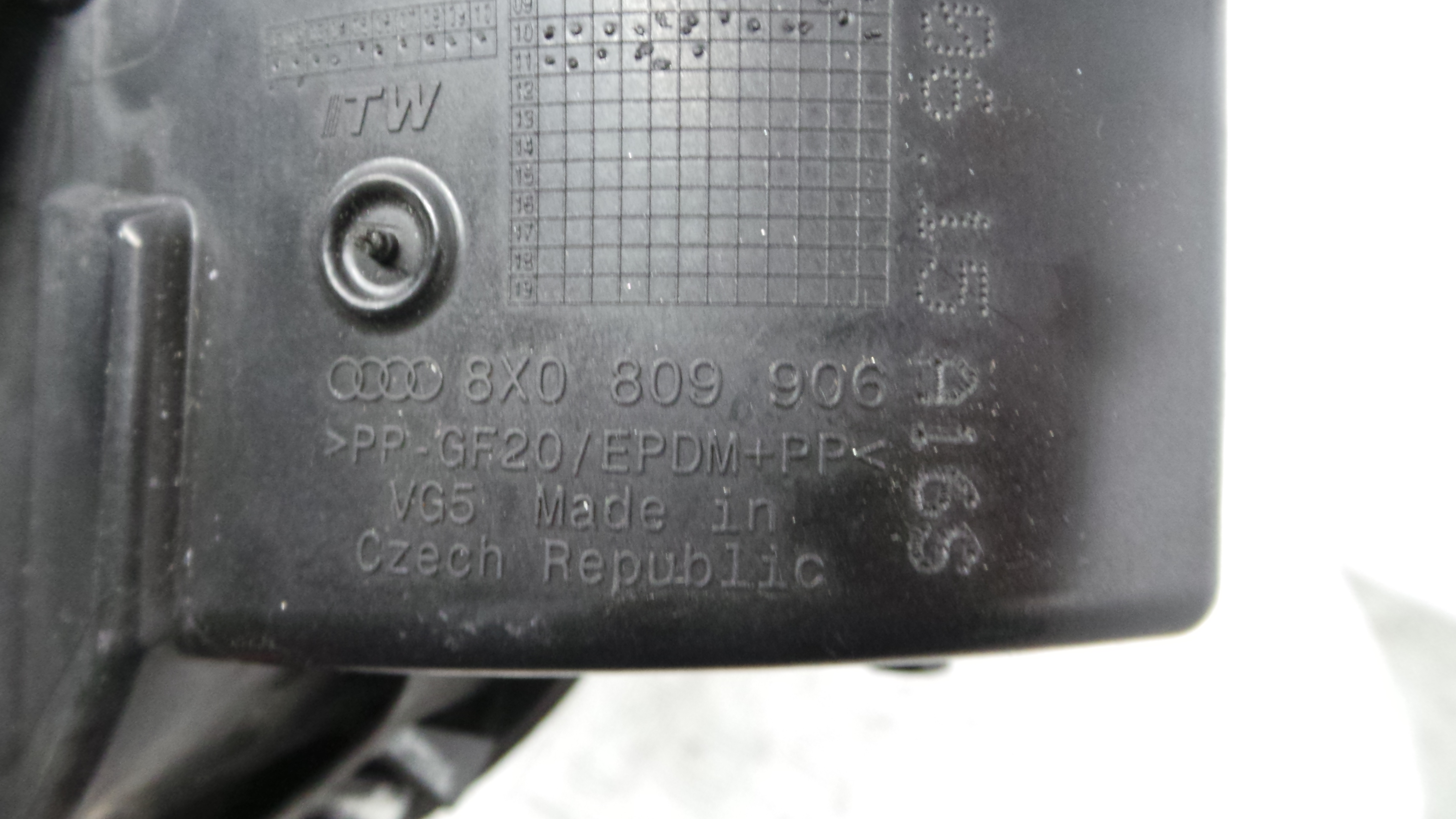 Tampão de Combustivel 8X0809906 - AUDI A1 (8X1, 8XK)-36406422