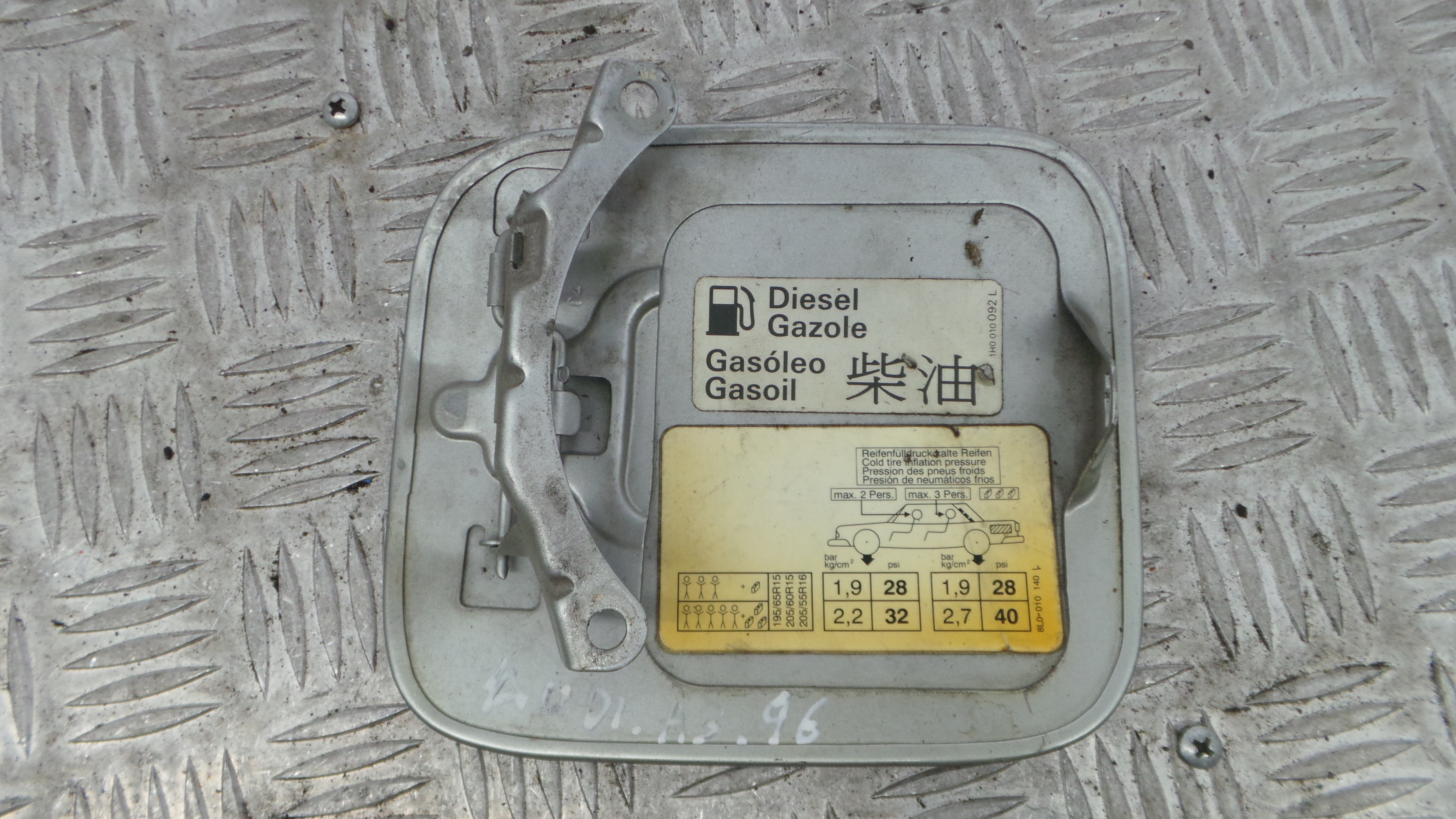 Tampão de Combustivel  8L0809905A - AUDI A3 (8L1)-36406502